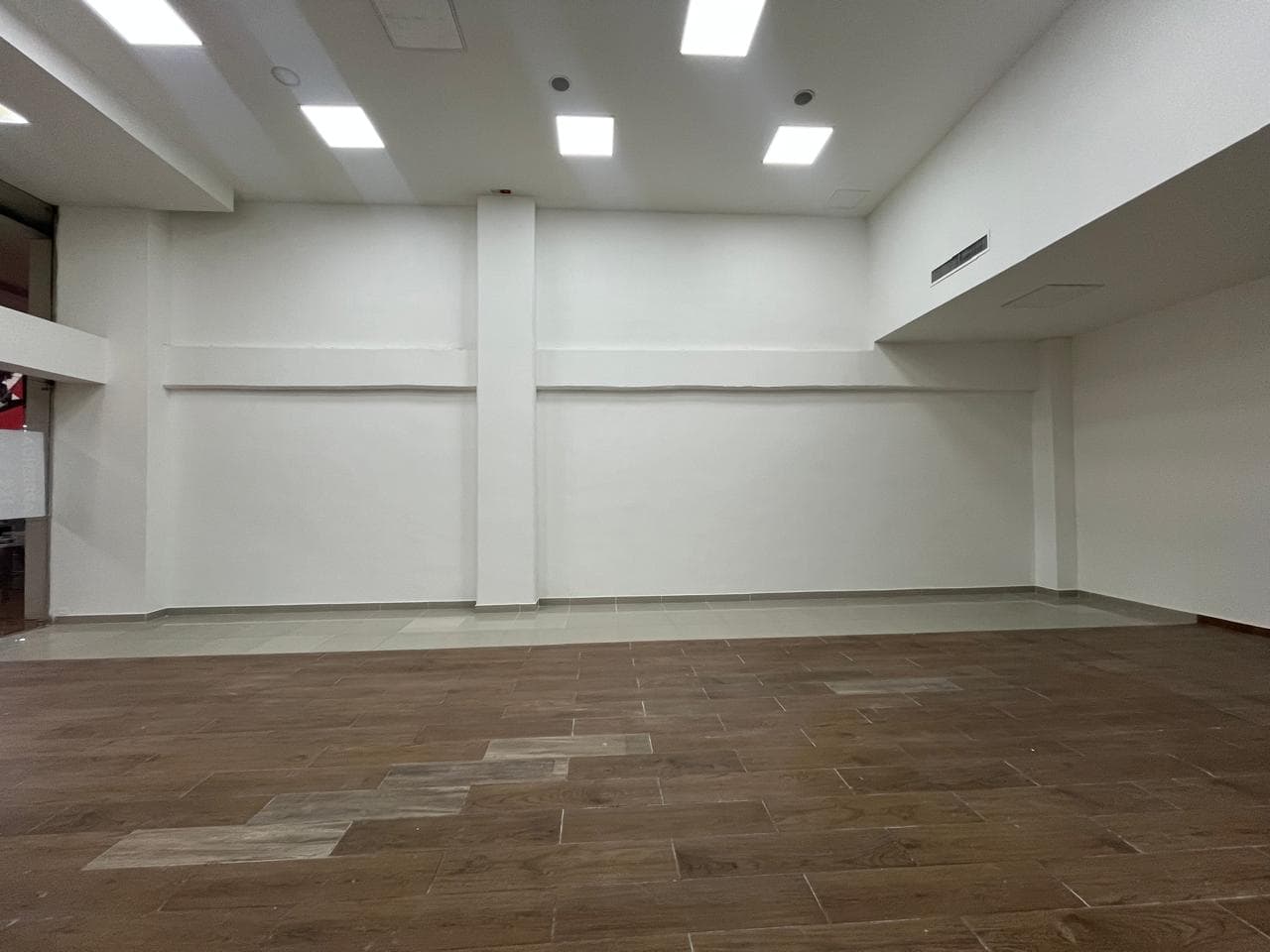 Local en arriendo en San Diego, Poblado, Medellín — foto 5 de 13