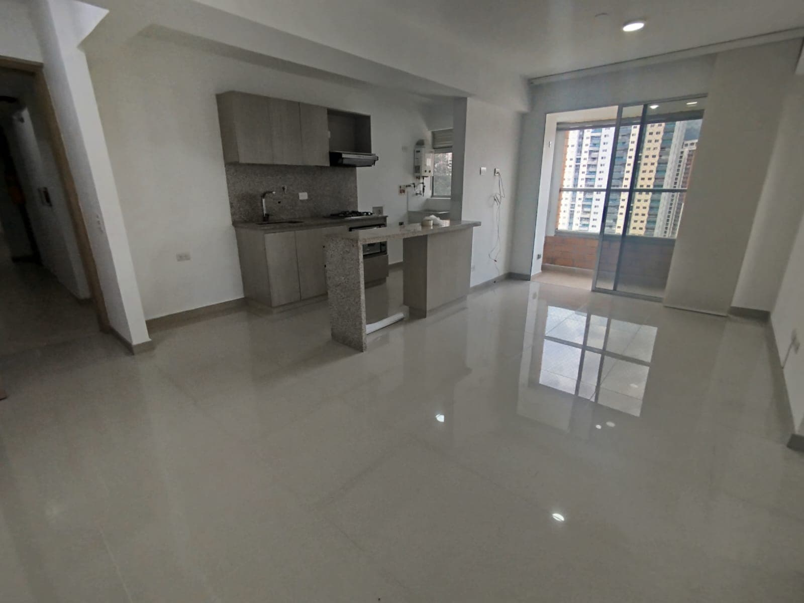 Apartamento en arriendo en Prados de Sabaneta — foto 3 de 20