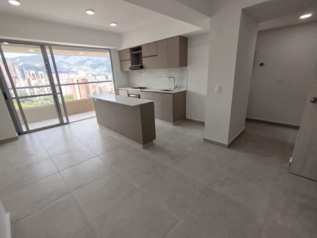 Apartamento en arriendo en Maria Auxiliadora, Sabaneta — foto 1 de 16