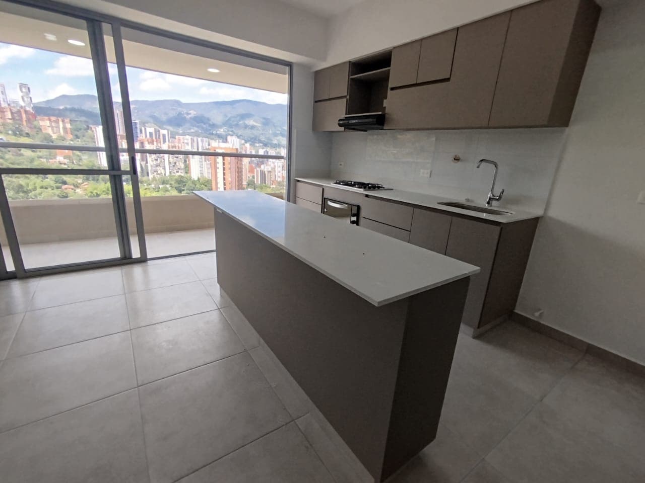 Apartamento en arriendo en Maria Auxiliadora, Sabaneta — foto 2 de 16