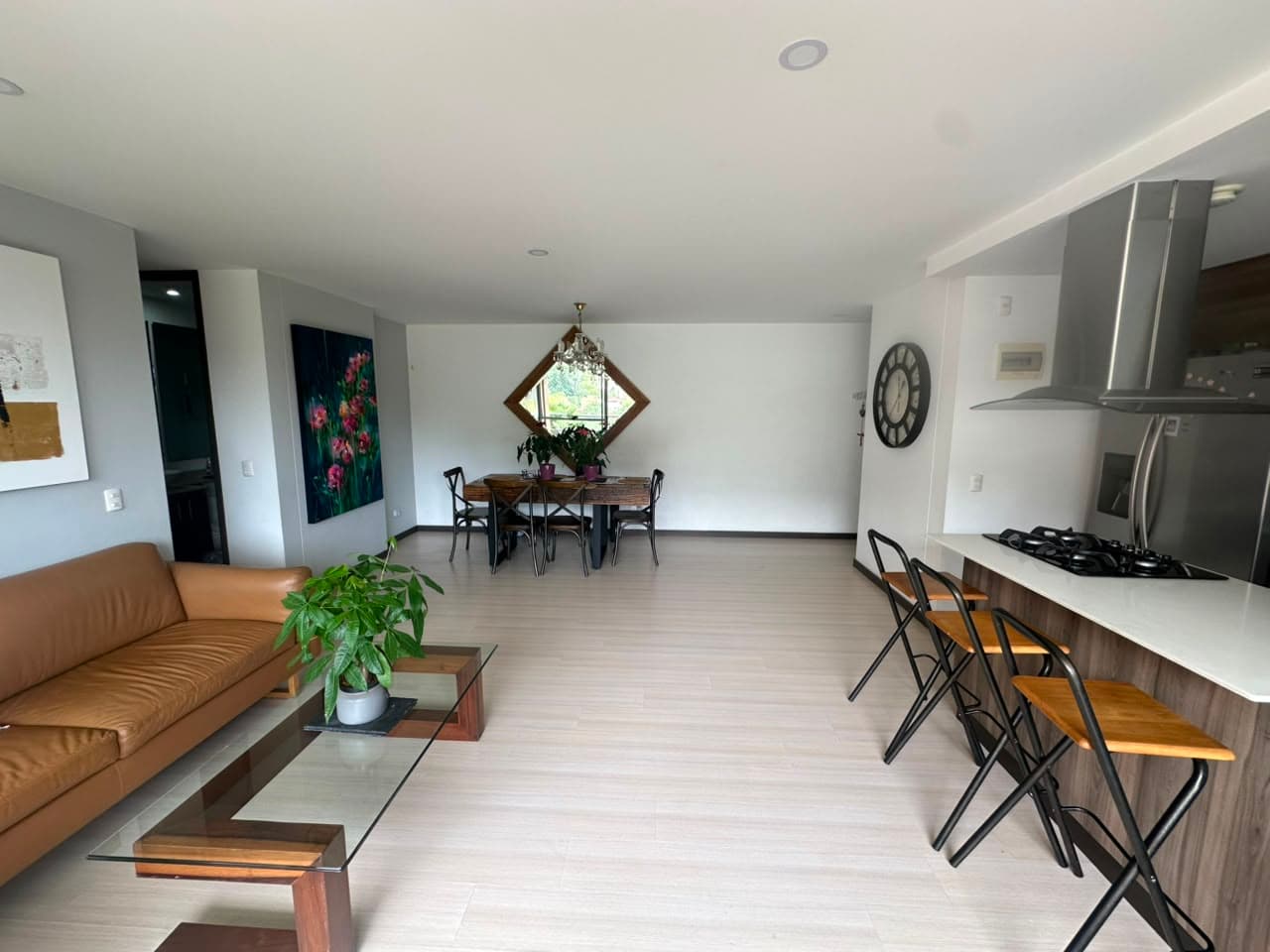 Apartamento en arriendo en Transversal Intermedia, Poblado, Medellín — foto 1 de 15