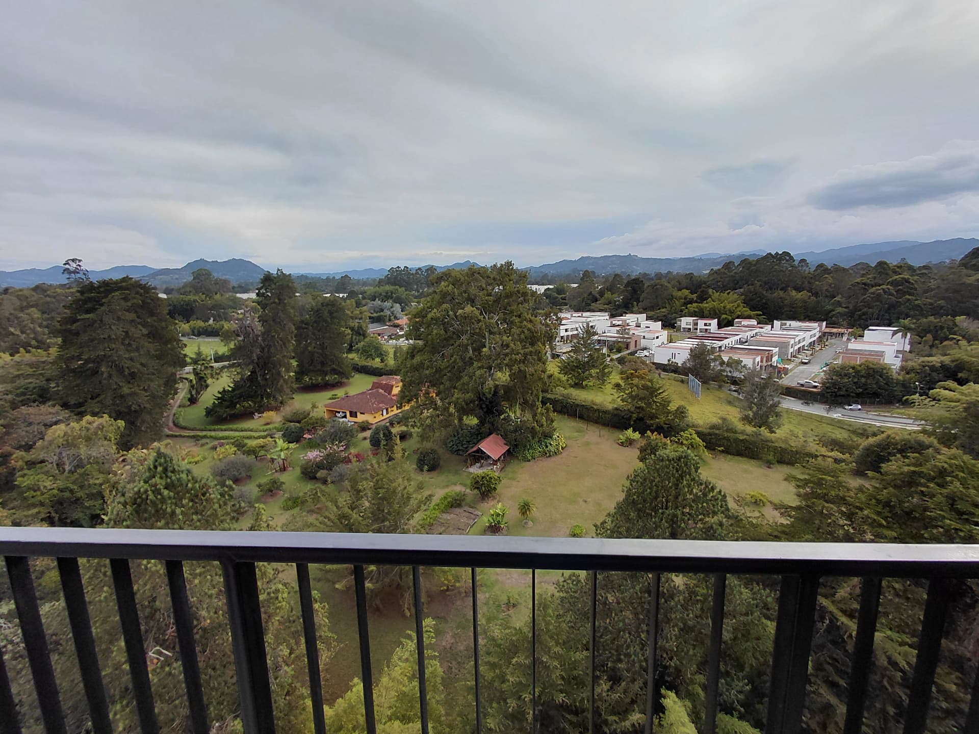 Apartamento en arriendo en San Antonio de Pereira, Rionegro — foto 1 de 17