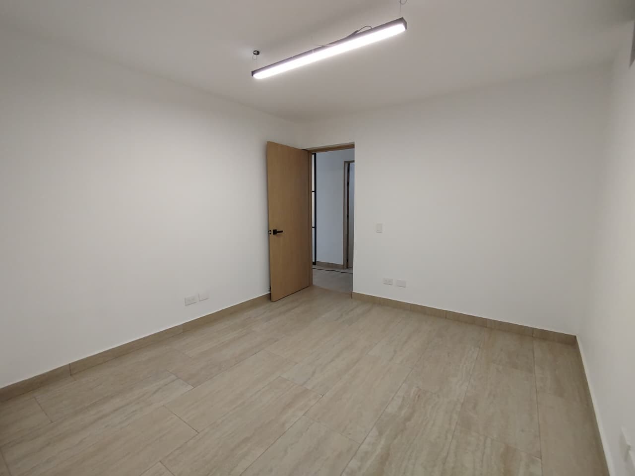 Oficina en arriendo en Miravalle, Belen, Medellín — foto 2 de 17