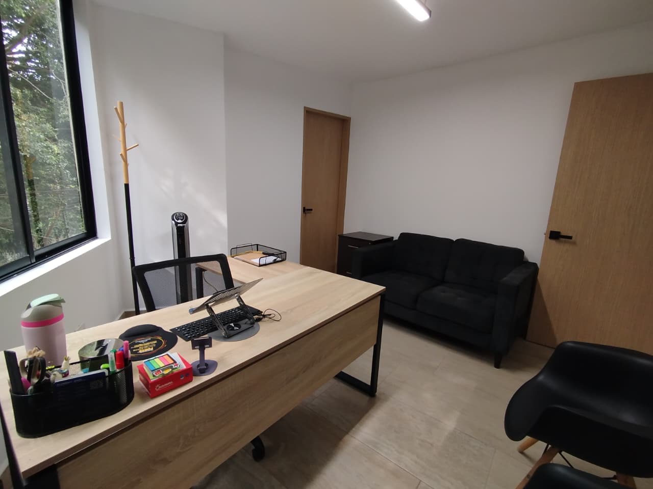 Oficina en arriendo en Miravalle, Belen, Medellín — foto 2 de 16
