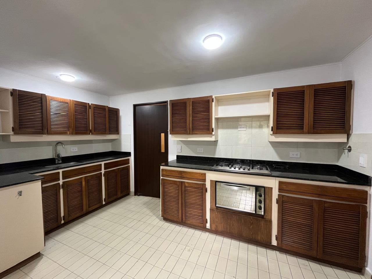 Apartamento en arriendo en La Concha, Poblado, Medellín — foto 5 de 20
