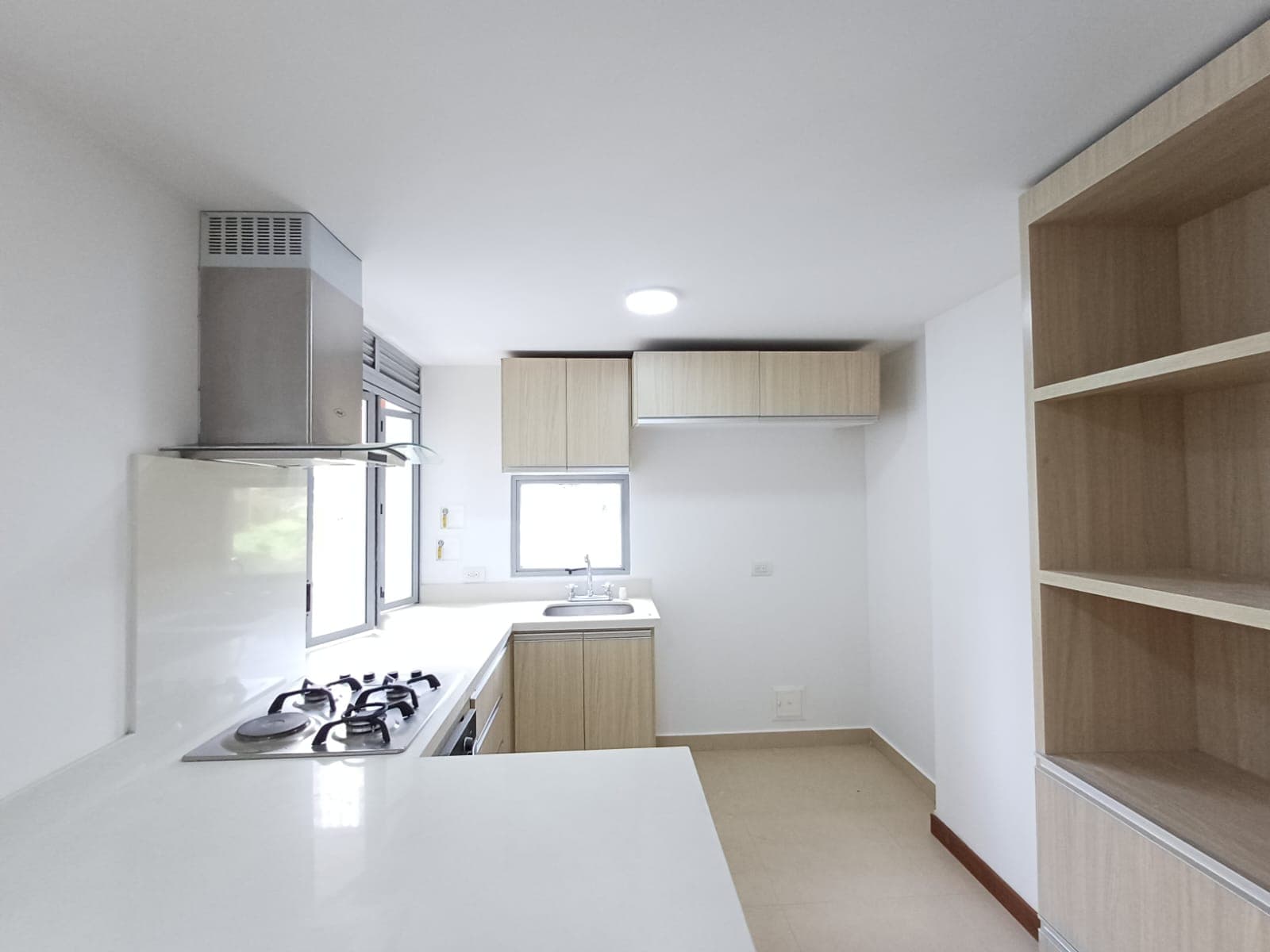 Apartamento en arriendo en Loma de las Brujas, Envigado — foto 4 de 20
