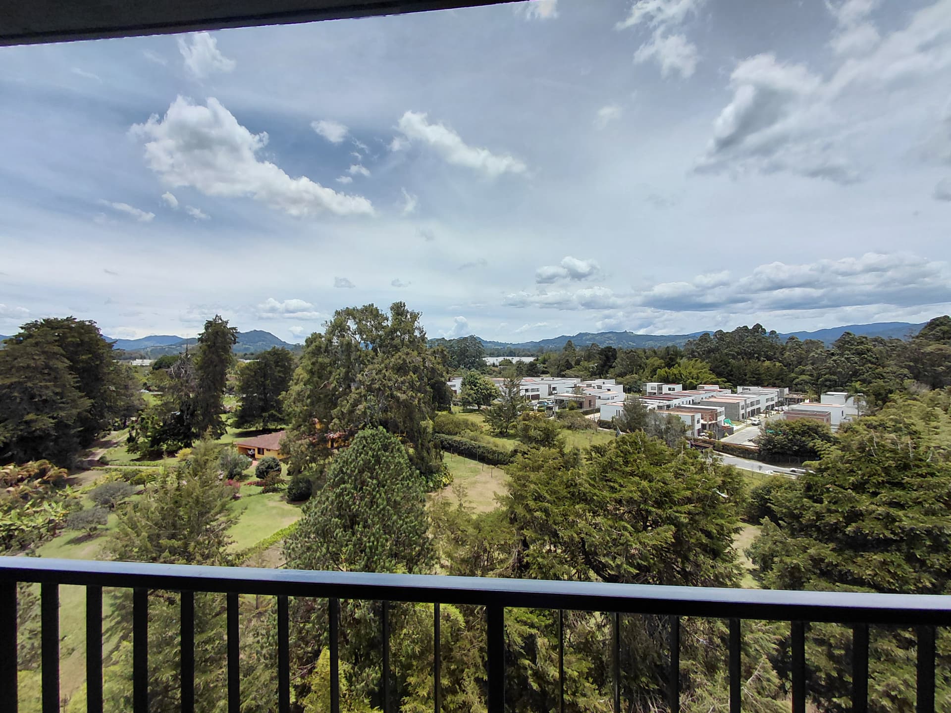 Apartamento en arriendo en San Antonio de Pereira, Rionegro — foto 1 de 19