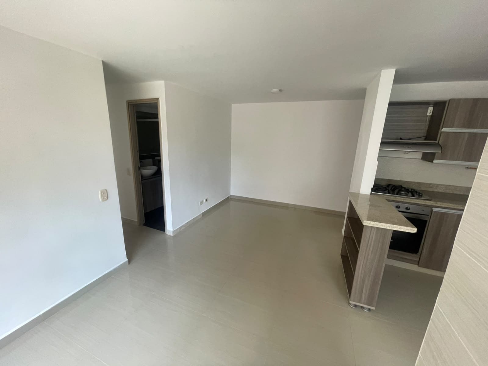 Apartamento en arriendo en Rodeo Alto, Belen, Medellín — foto 5 de 15