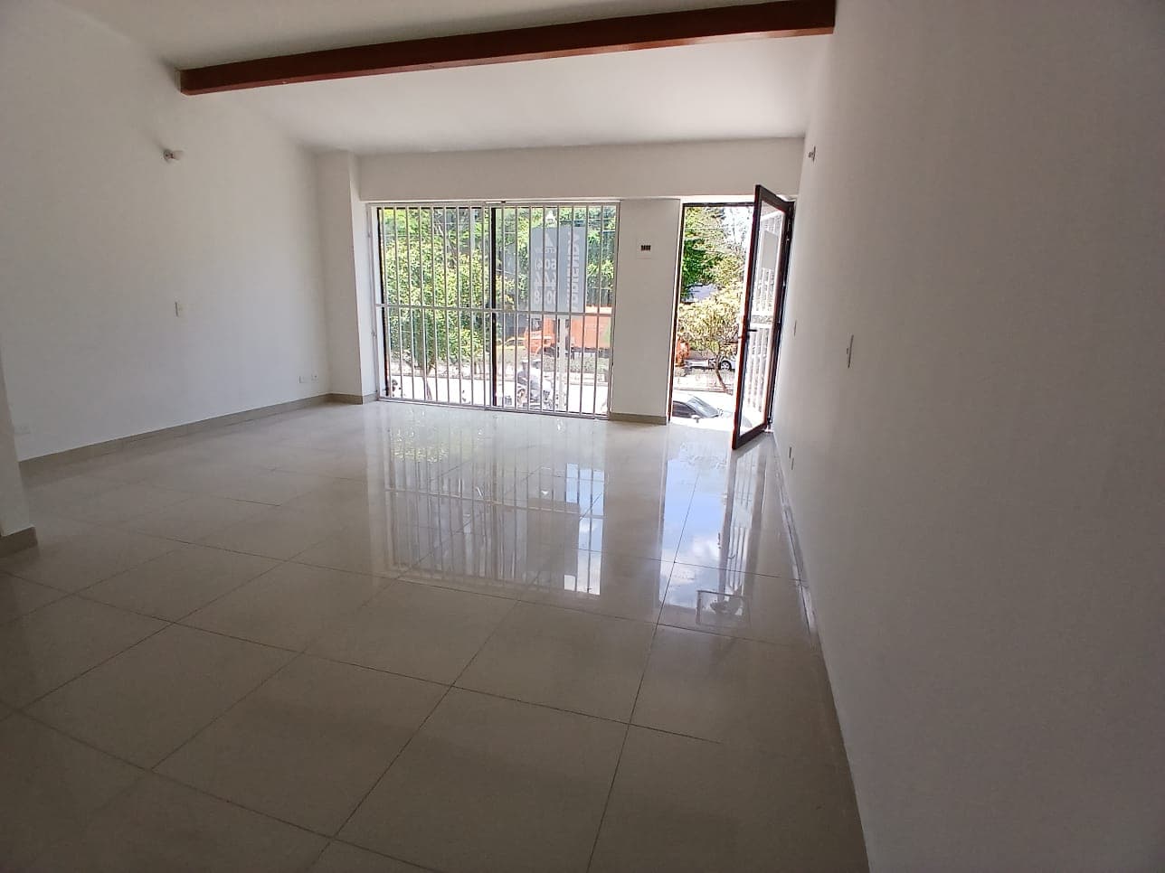 Local en arriendo en Laureles, Medellín — foto 3 de 12