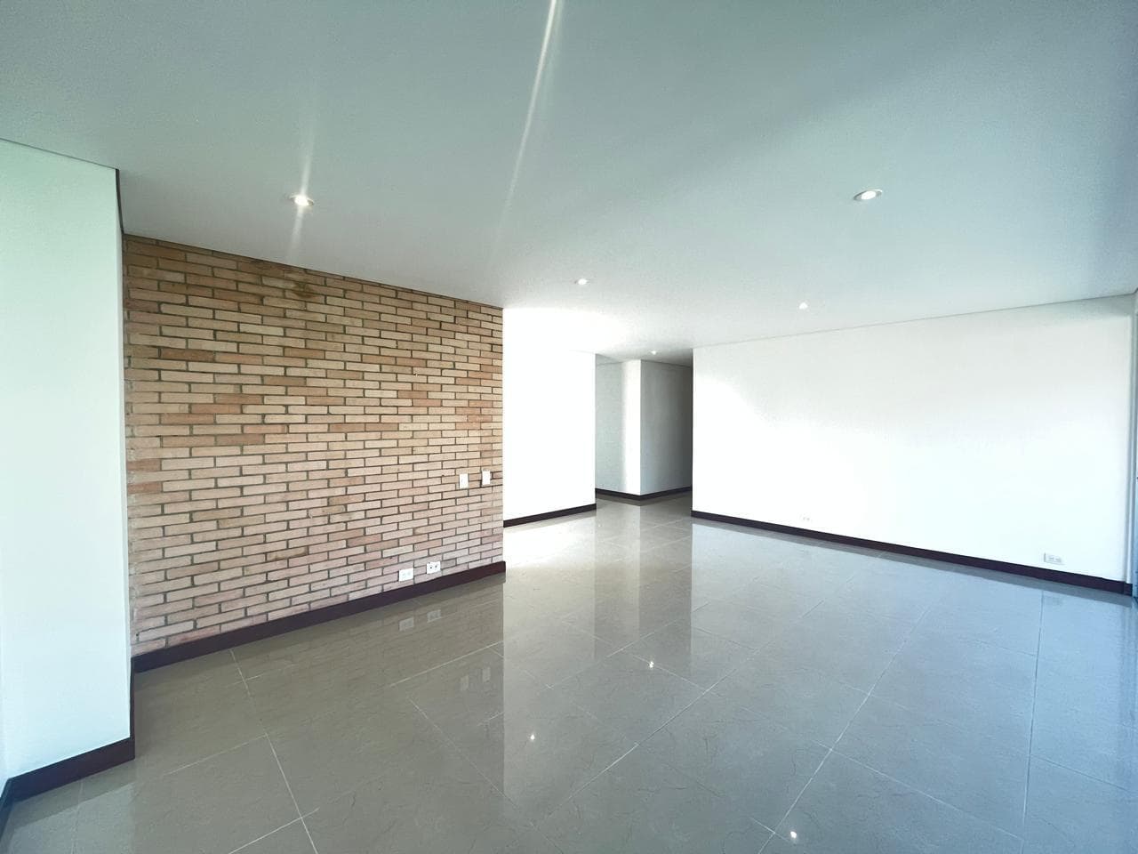Apartamento en arriendo en Los Parra, Poblado, Medellín — foto 2 de 20