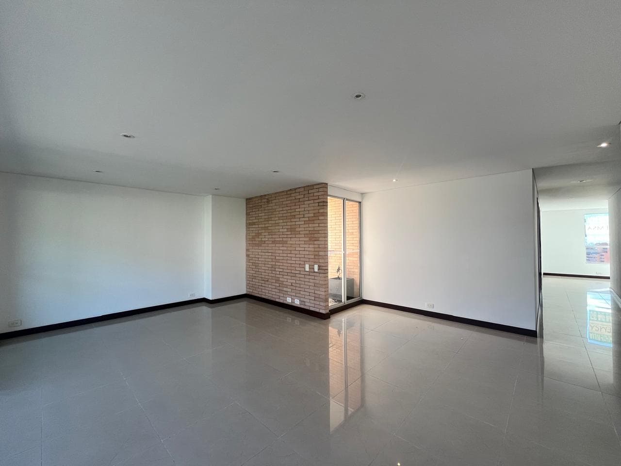 Apartamento en arriendo en Los Parra, Poblado, Medellín — foto 3 de 20