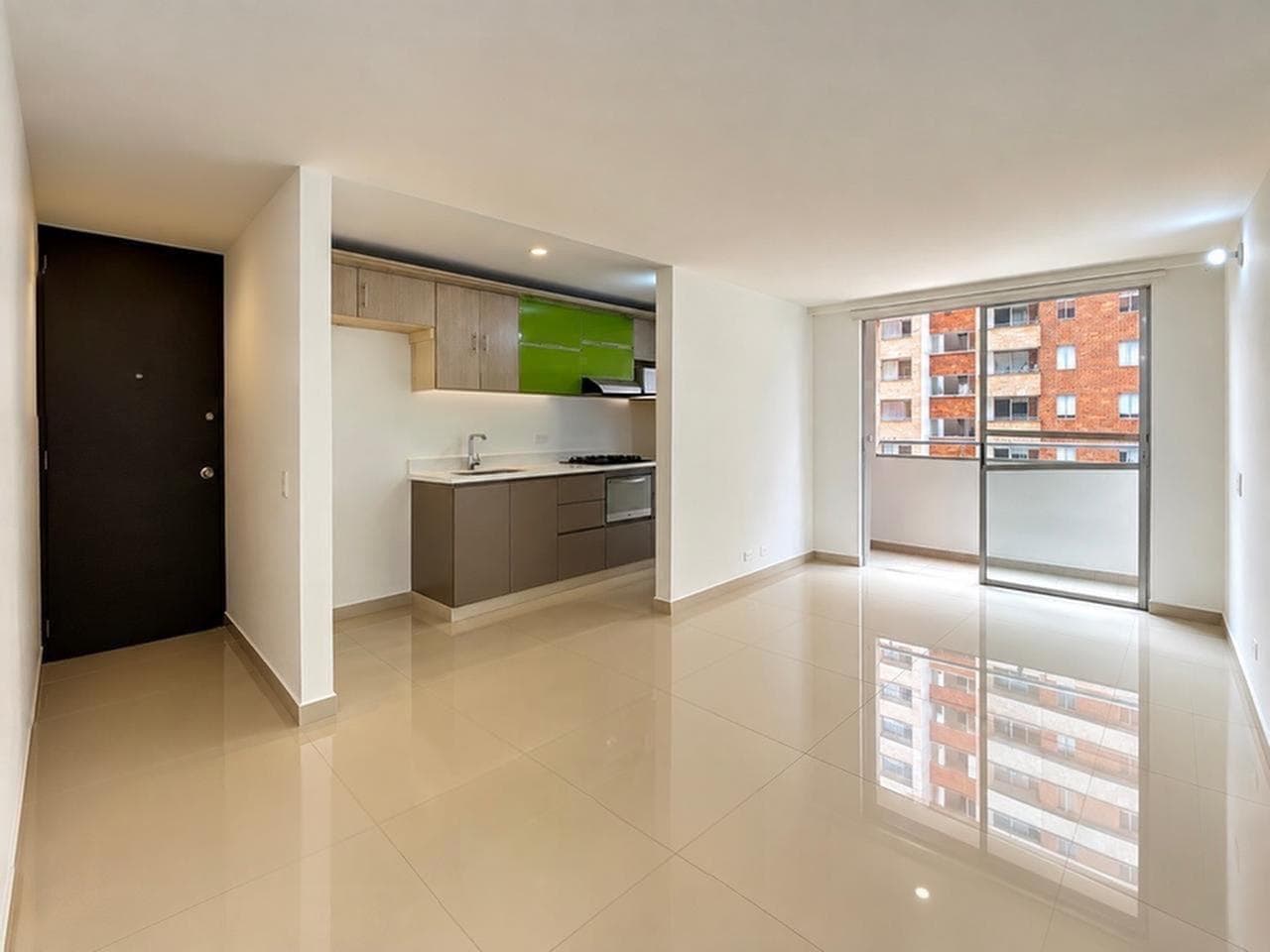 Apartamento en arriendo en Ciudad del Rio, Medellín — foto 1 de 17