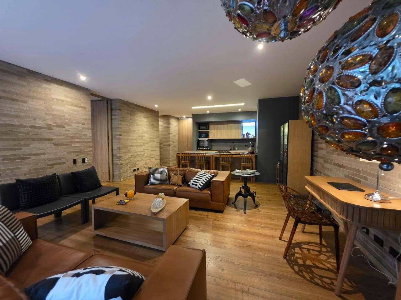 Apartamento en arriendo en El Campestre, Poblado, Medellín — foto 2 de 16