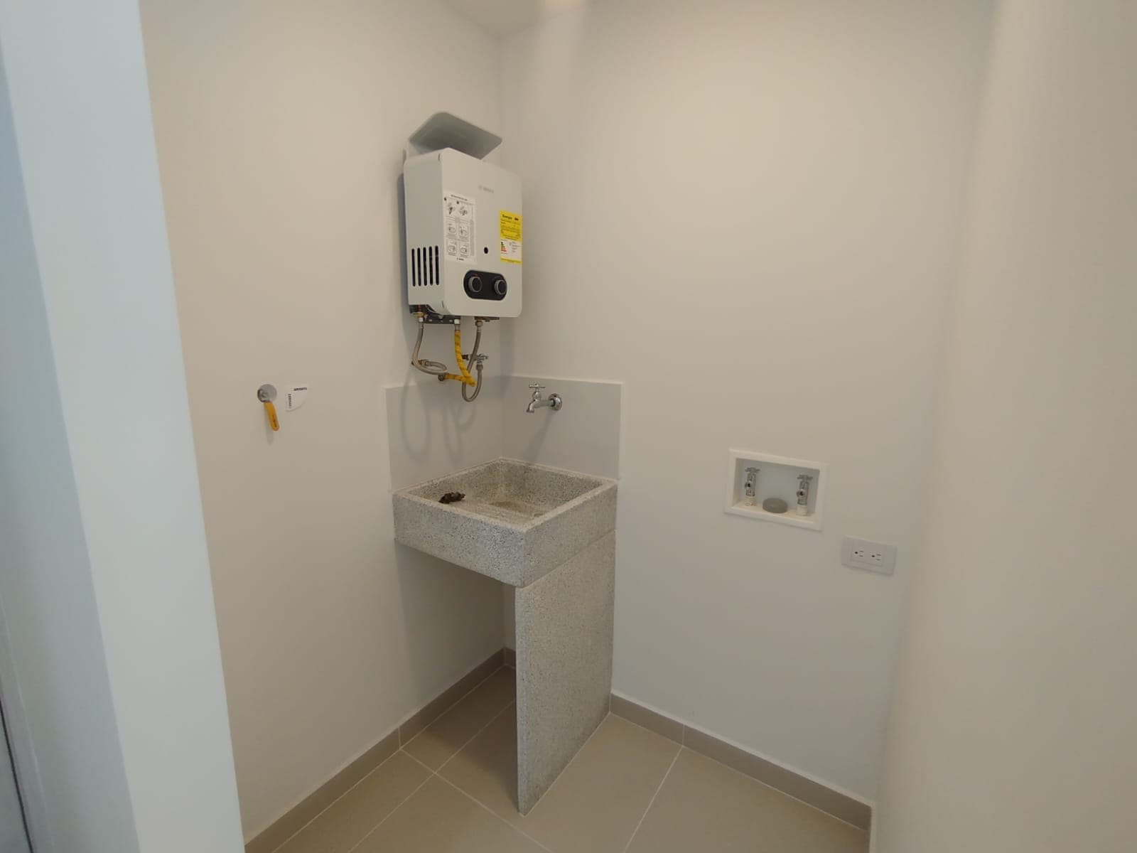 Apartamento en arriendo en La Estrella — foto 4 de 16