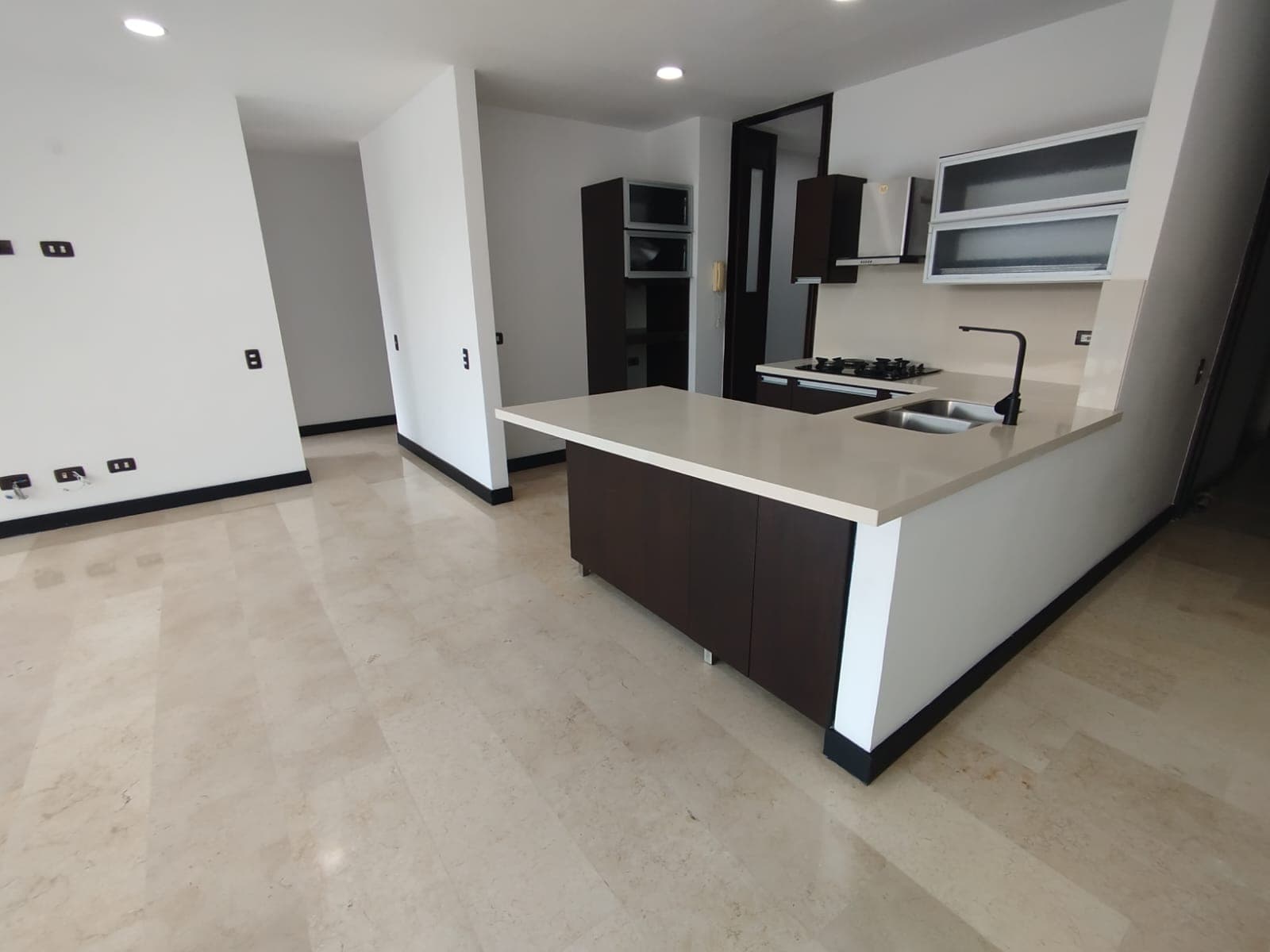 Apartamento en arriendo en Las Lomitas, Sabaneta — foto 3 de 20