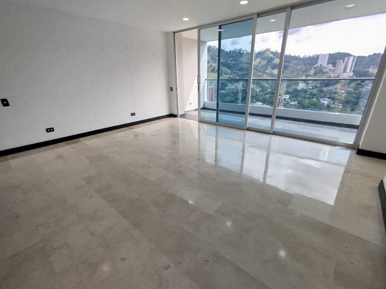 Apartamento en arriendo en Las Lomitas, Sabaneta — foto 4 de 20