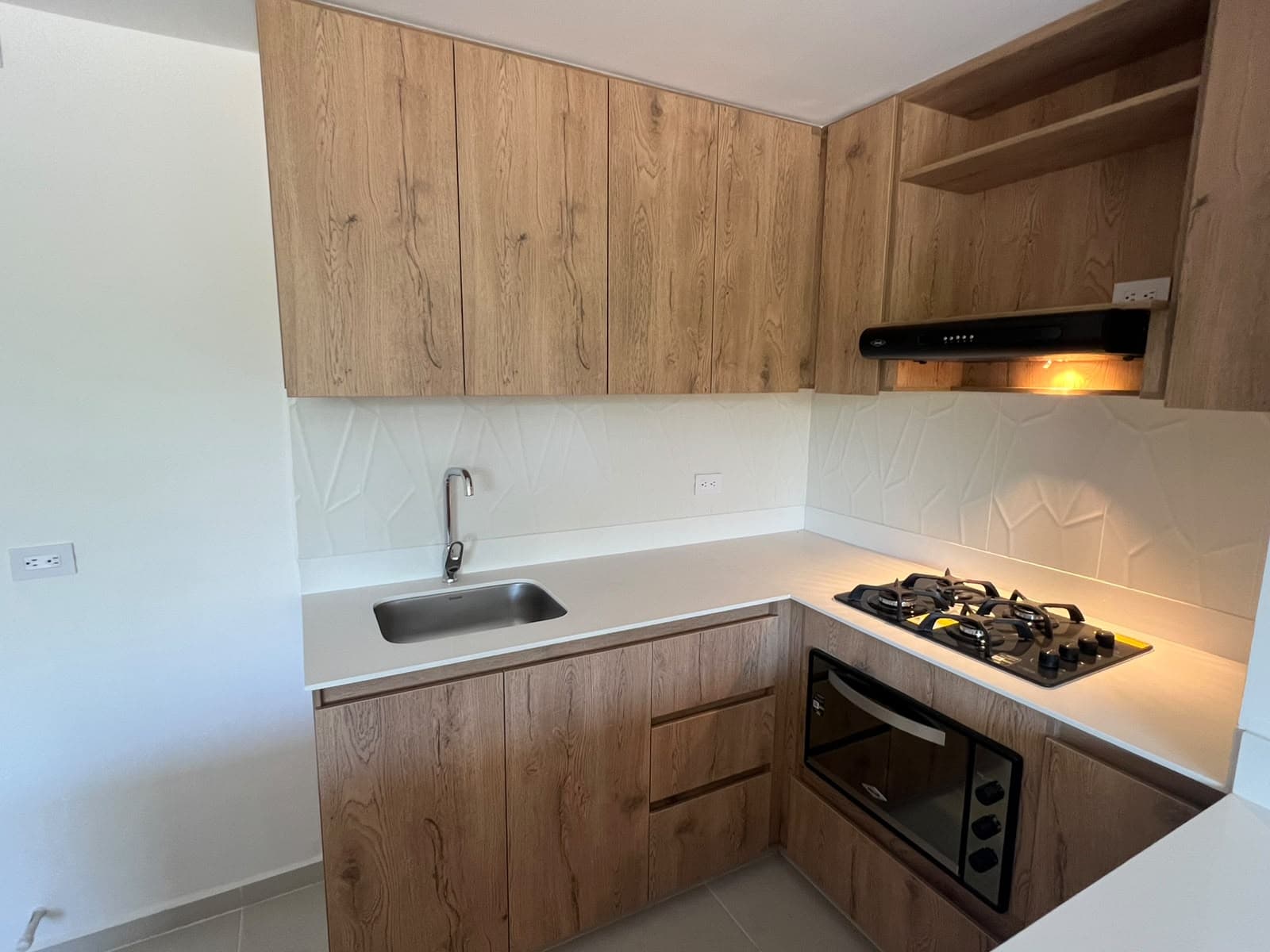 Apartaestudio en arriendo en San German, Laureles, Medellín — foto 3 de 14