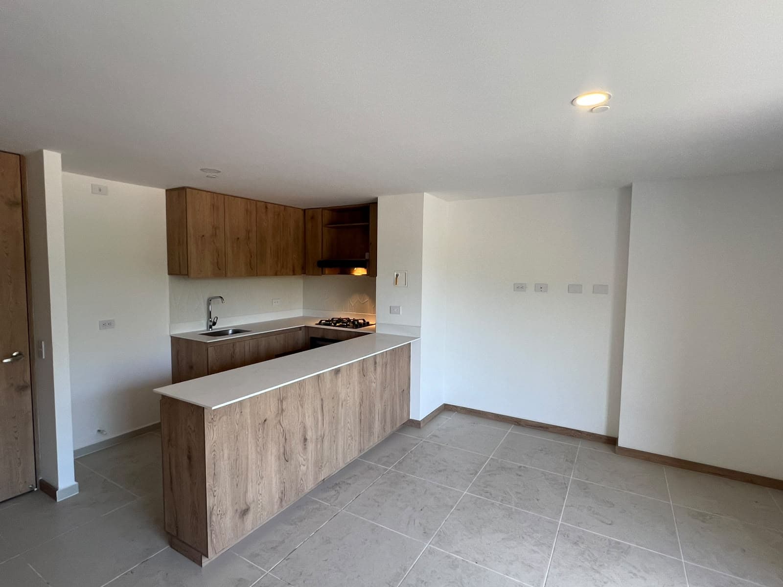 Apartaestudio en arriendo en San German, Laureles, Medellín — foto 4 de 14
