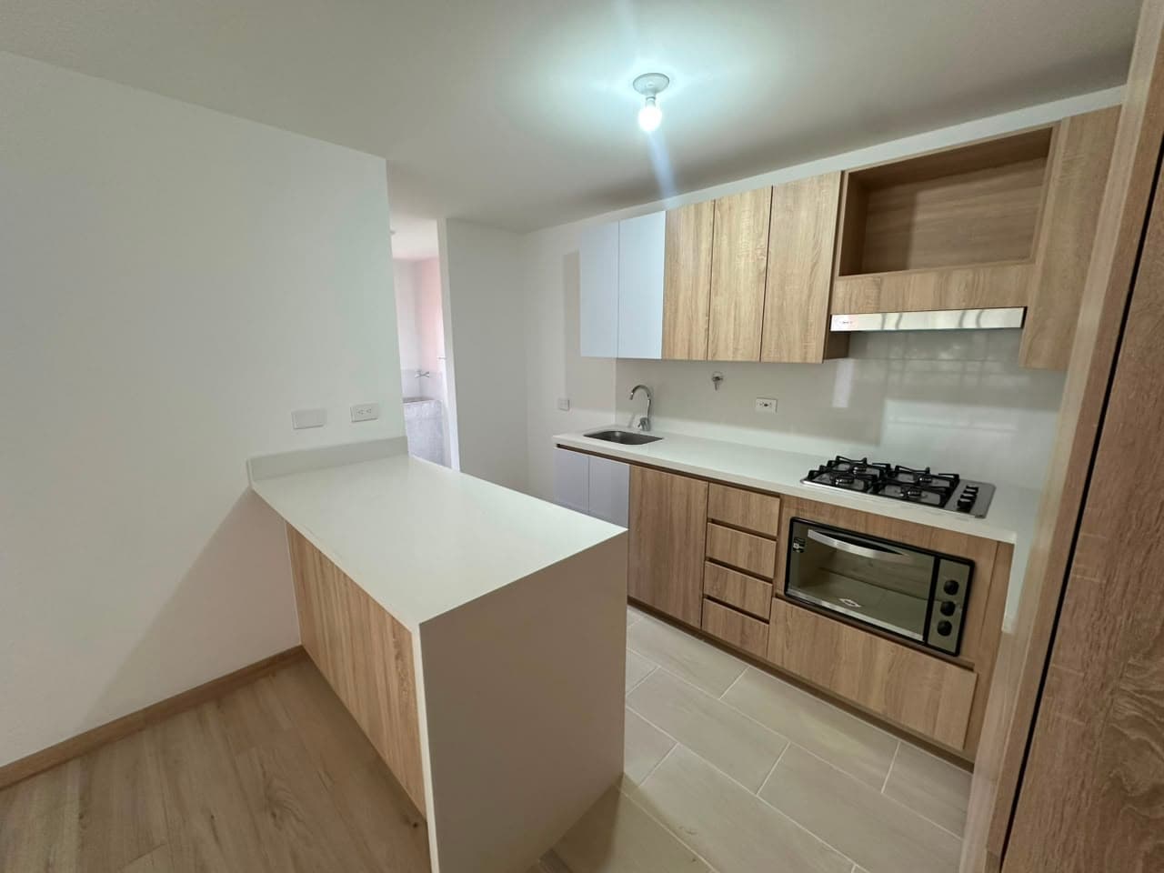 Apartamento en arriendo en Camino Verde, Envigado — foto 1 de 19