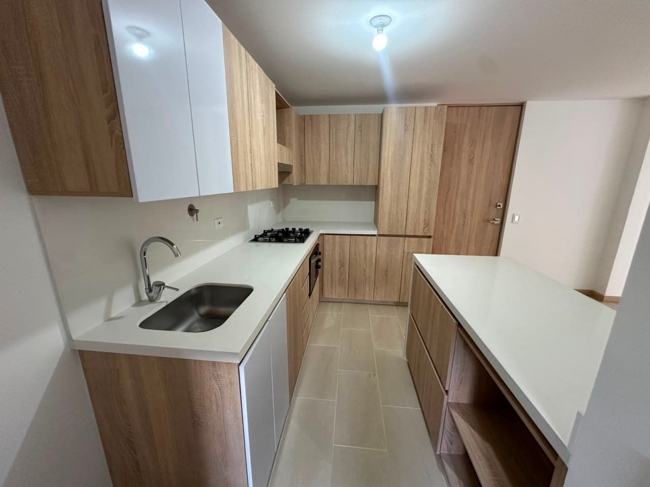 Apartamento en arriendo en Camino Verde, Envigado — foto 2 de 19