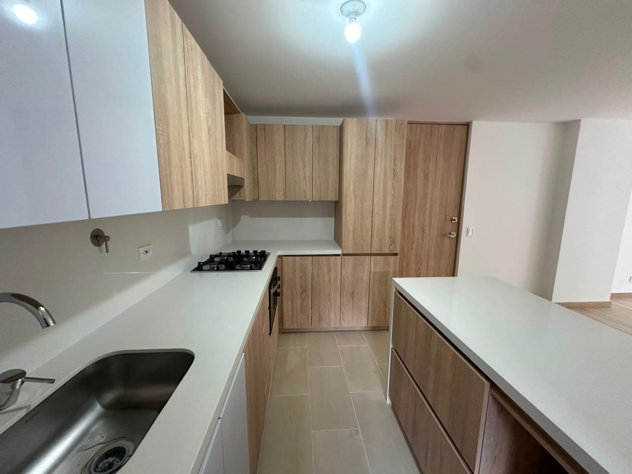 Apartamento en arriendo en Camino Verde, Envigado — foto 3 de 19