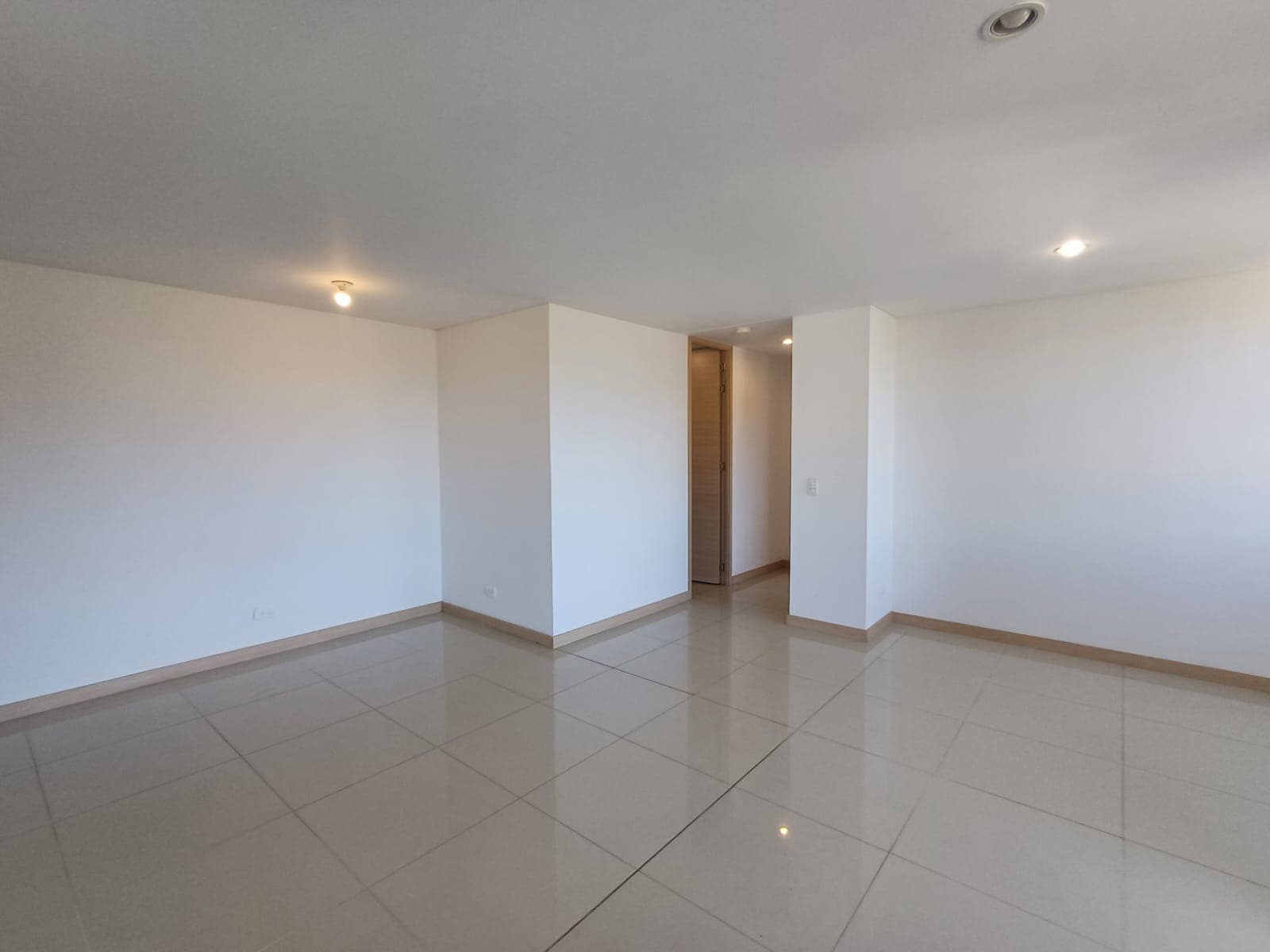 Apartamento en arriendo en El Esmeraldal, Envigado — foto 3 de 20
