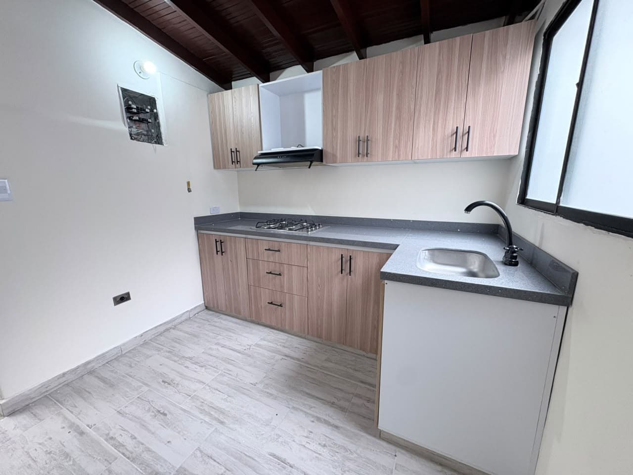 Apartamento en arriendo en Alcalá, Envigado — foto 2 de 14