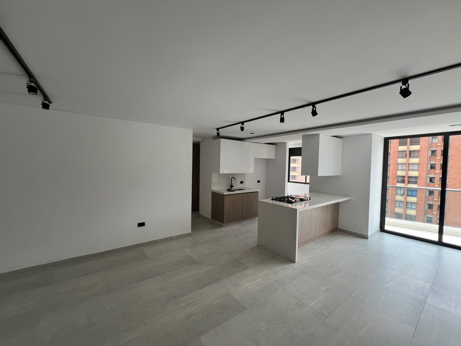 Apartamento en arriendo en Los Conquistadores, Laureles, Medellín — foto 4 de 14