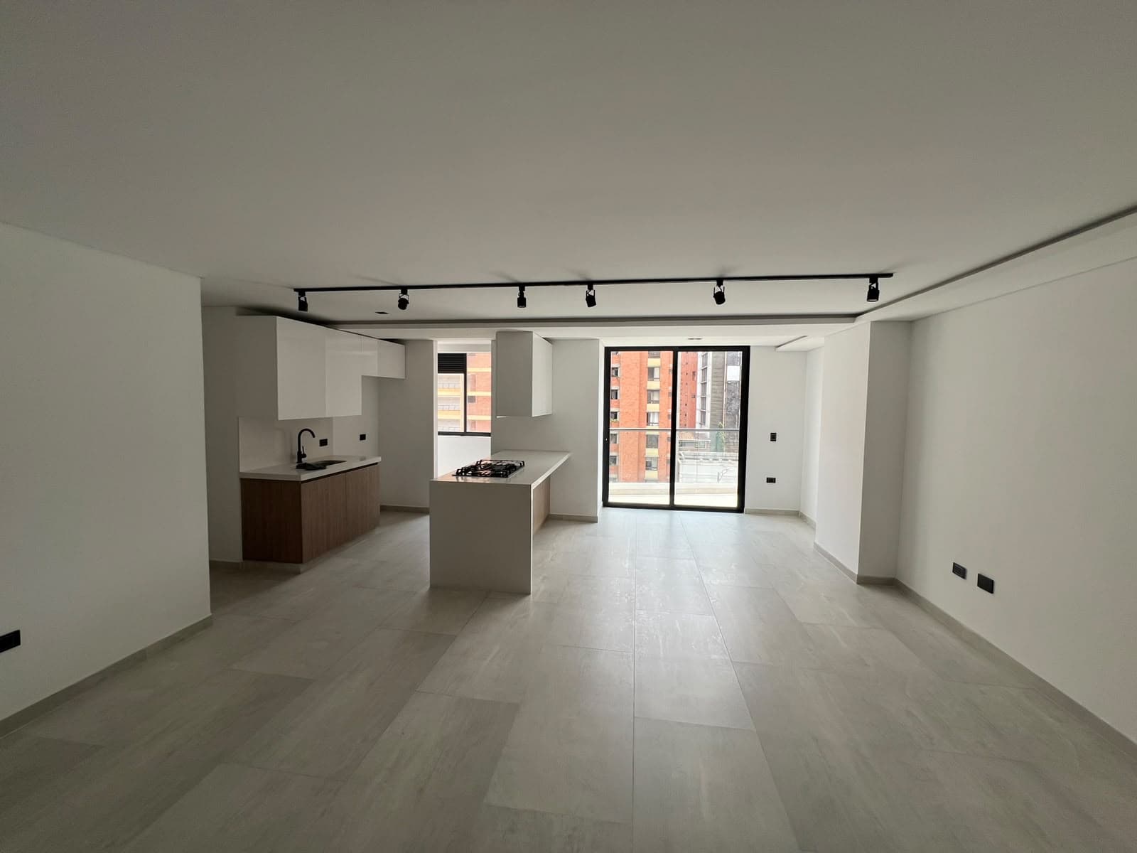 Apartamento en arriendo en Los Conquistadores, Laureles, Medellín — foto 5 de 14