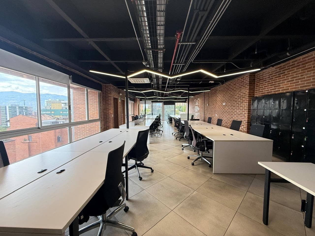 Oficina en arriendo en Castropol, Poblado, Medellín — foto 3 de 20