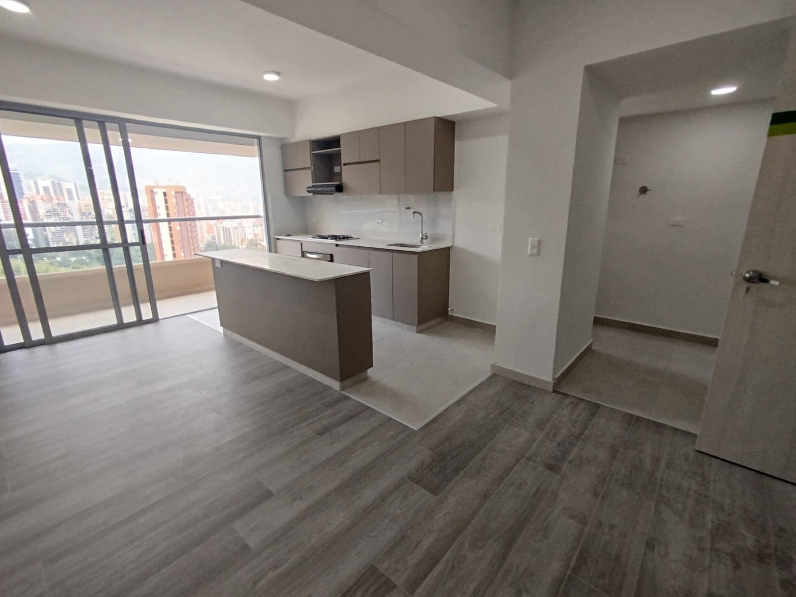Apartamento en arriendo en Maria Auxiliadora, Sabaneta — foto 2 de 17