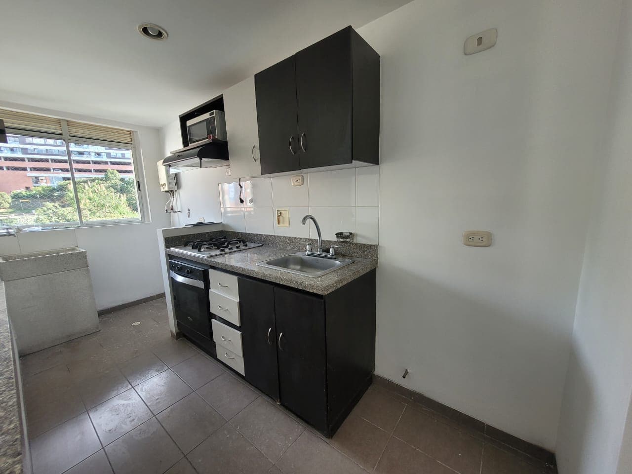 Apartamento en arriendo en El Trianón, Envigado — foto 3 de 17