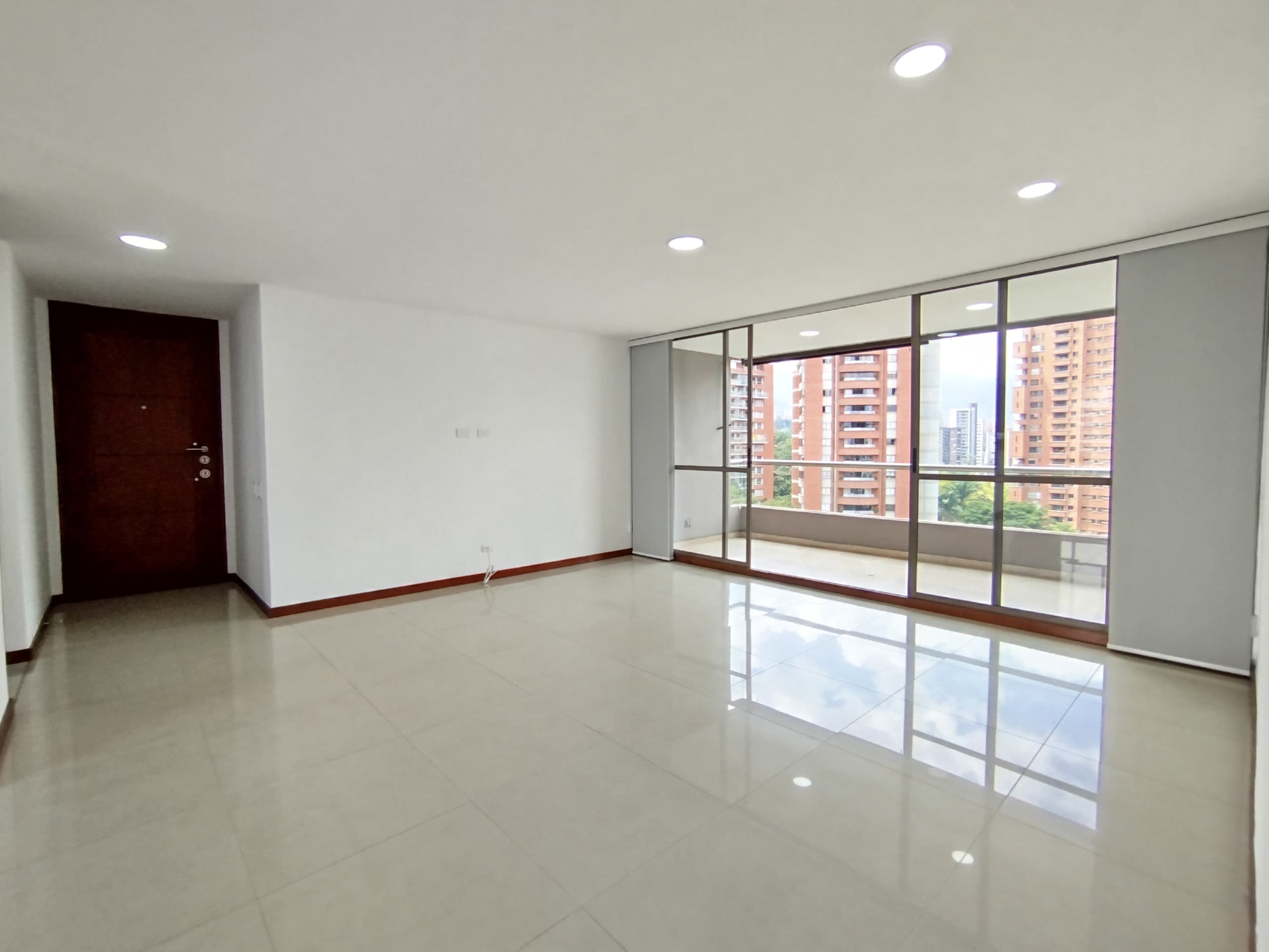 Apartamento en arriendo en Milla de Oro, Poblado, Medellín — foto 2 de 20