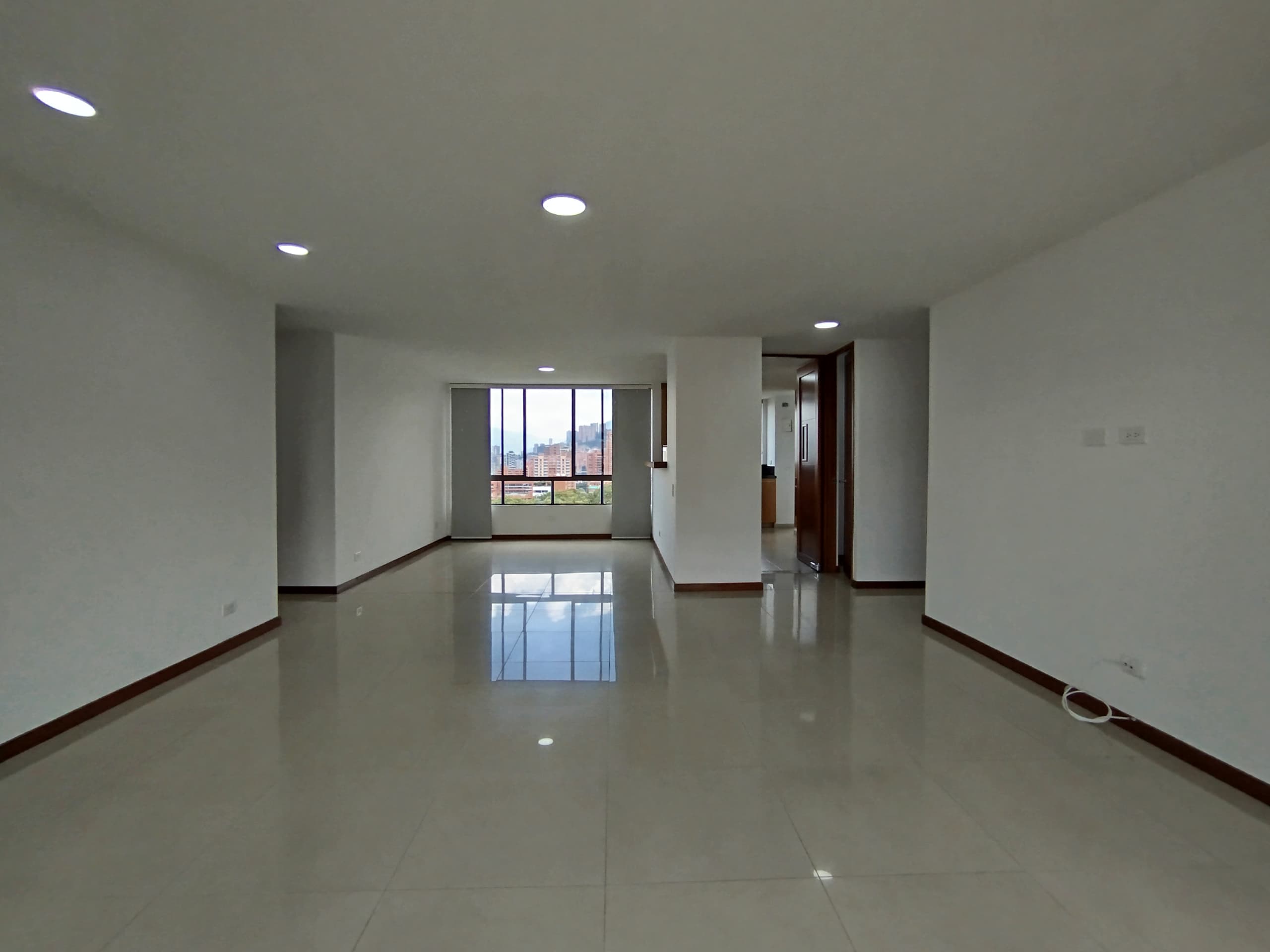 Apartamento en arriendo en Milla de Oro, Poblado, Medellín — foto 3 de 20