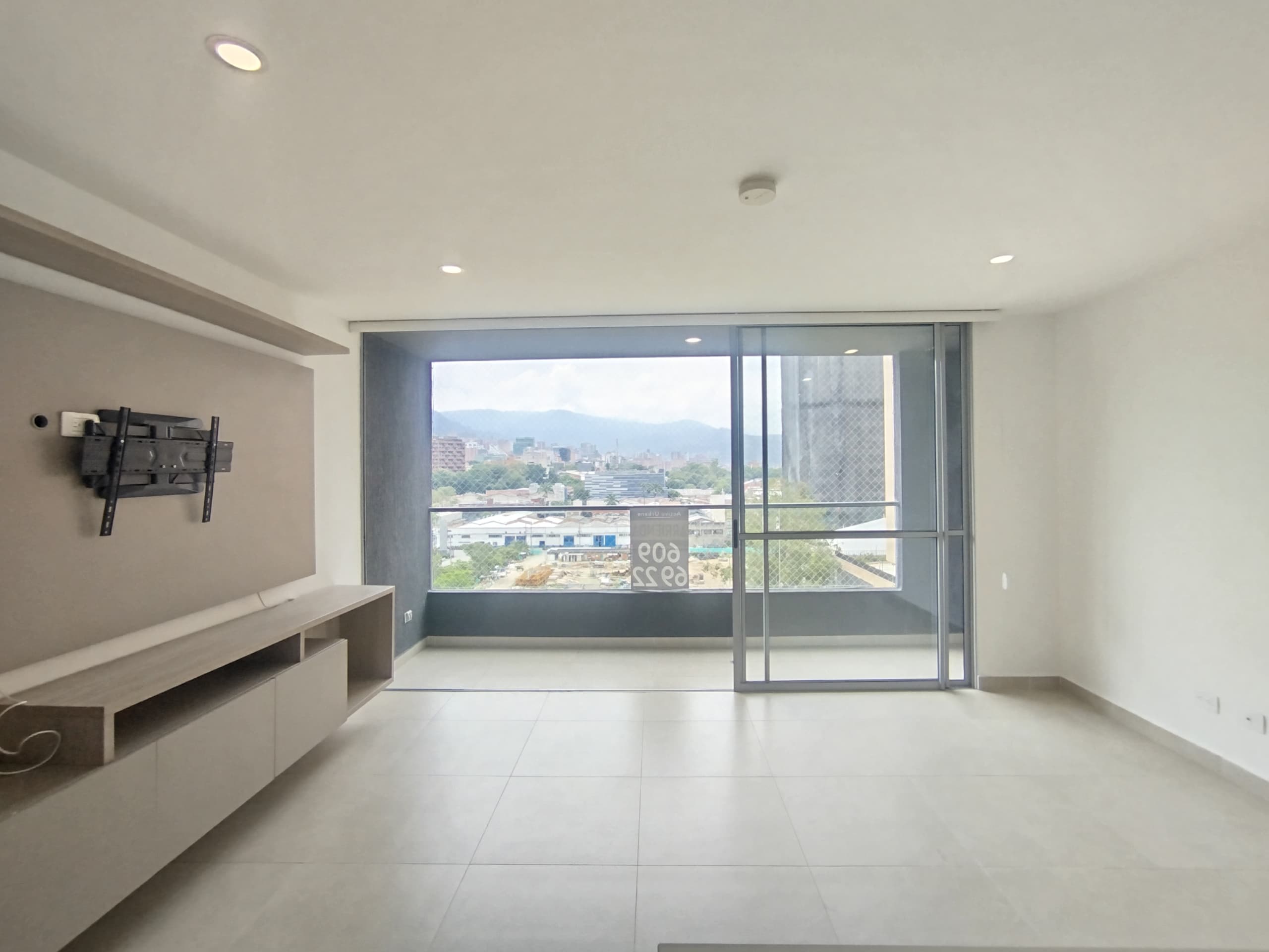 Apartamento en arriendo en Barrio Colombia, Poblado, Medellín — foto 1 de 20