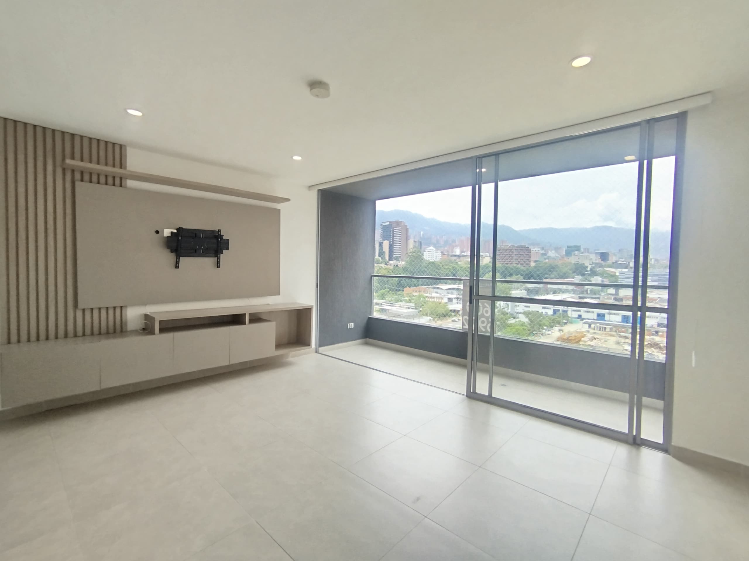 Apartamento en arriendo en Barrio Colombia, Poblado, Medellín — foto 2 de 20
