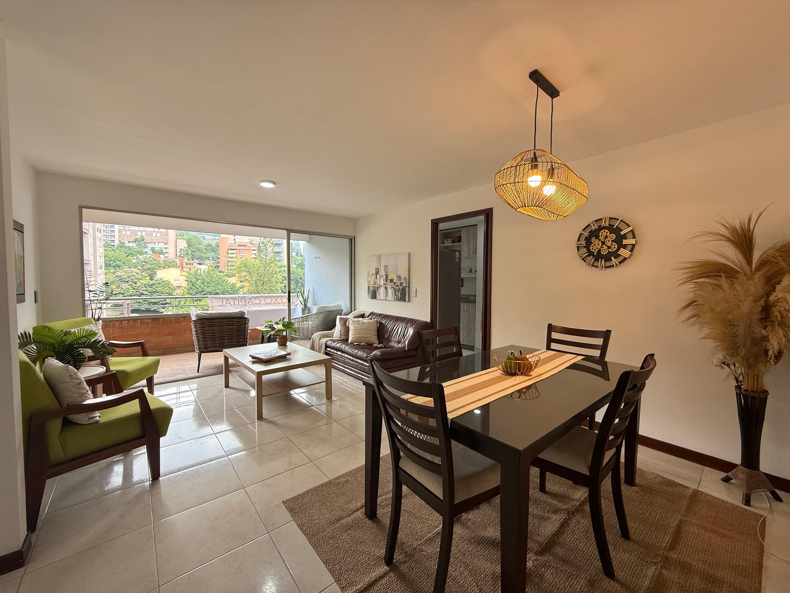 Apartamento en arriendo en Castropol, Poblado, Medellín — foto 2 de 20