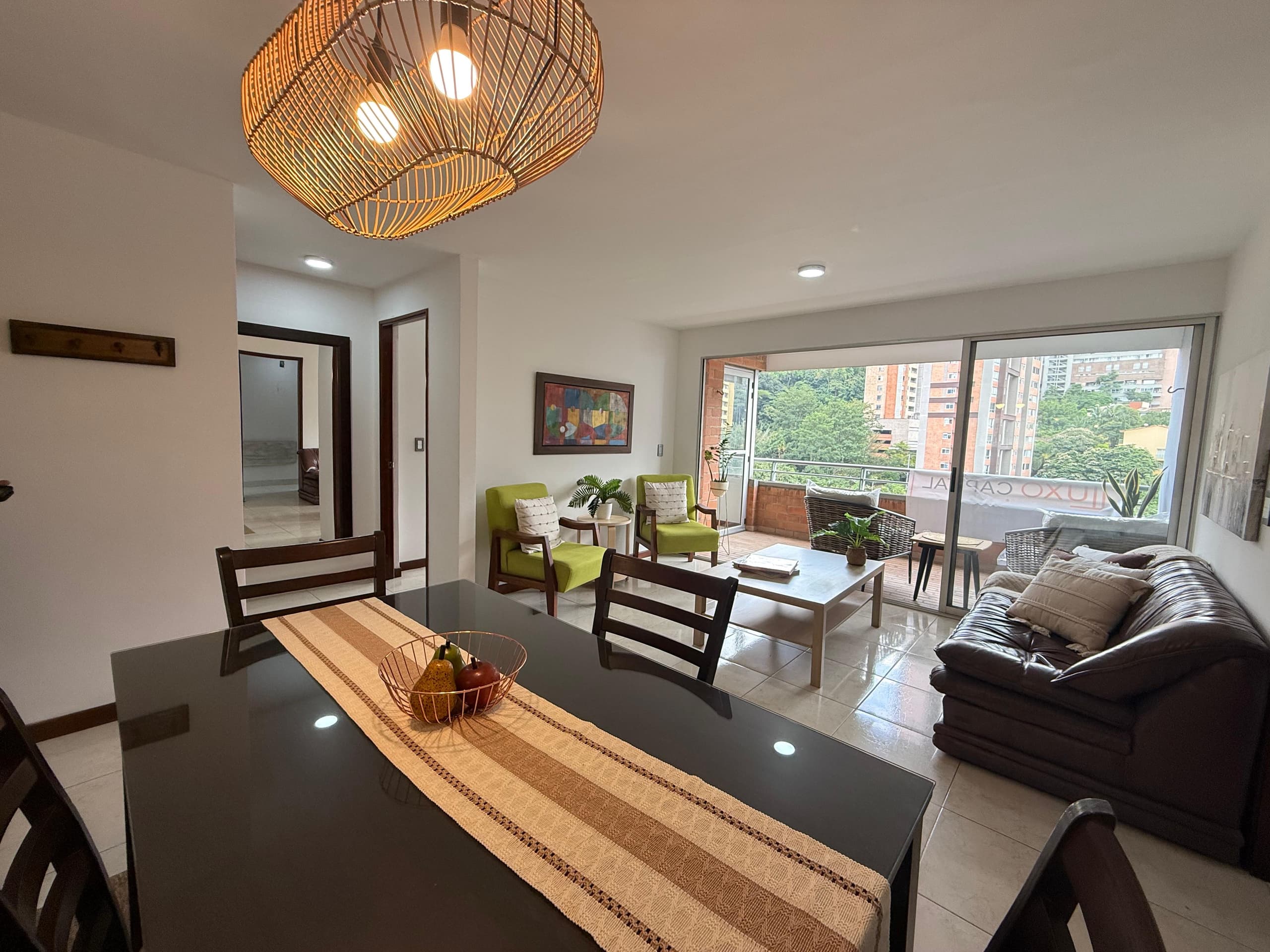 Apartamento en arriendo en Castropol, Poblado, Medellín — foto 3 de 20