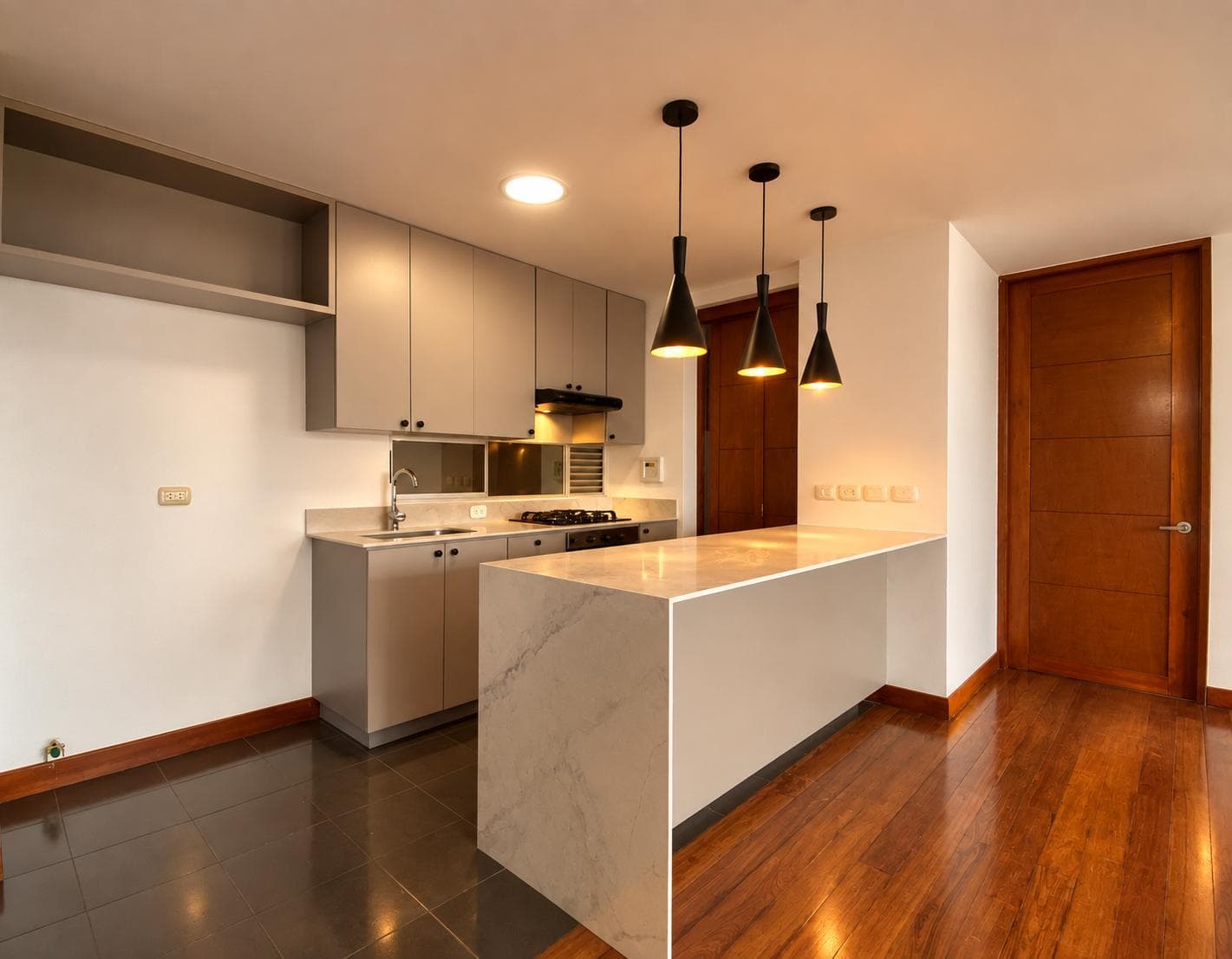 Apartamento en arriendo en Milla de Oro, Poblado, Medellín — foto 1 de 14