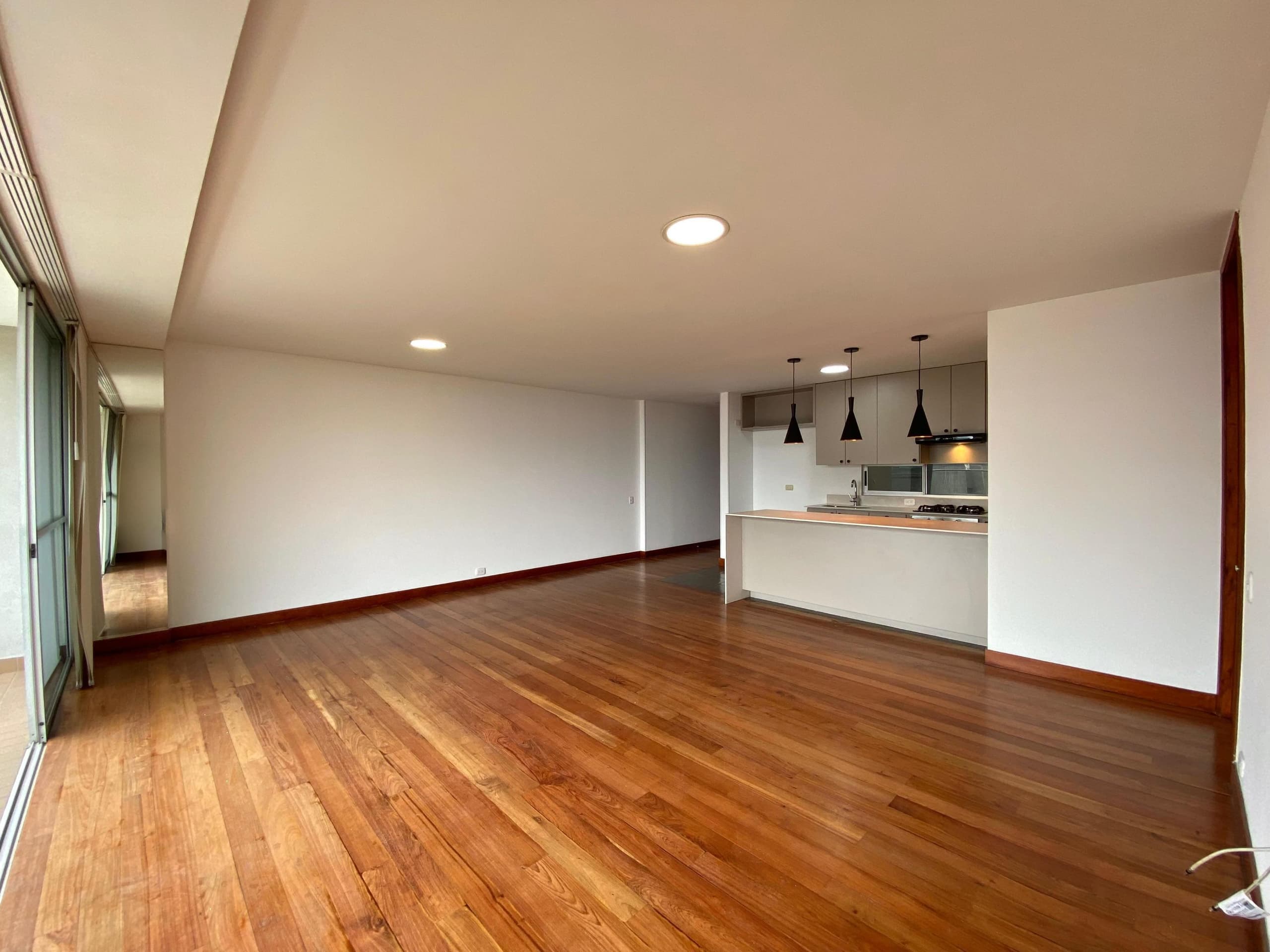Apartamento en arriendo en Milla de Oro, Poblado, Medellín — foto 4 de 14