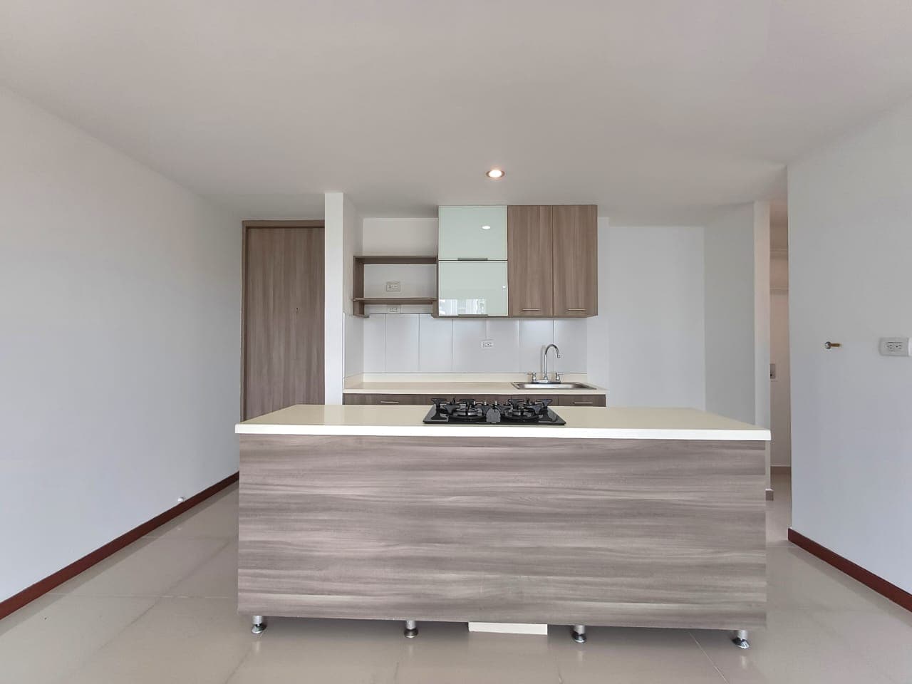 Apartamento en arriendo en La Abadia, Envigado — foto 1 de 18
