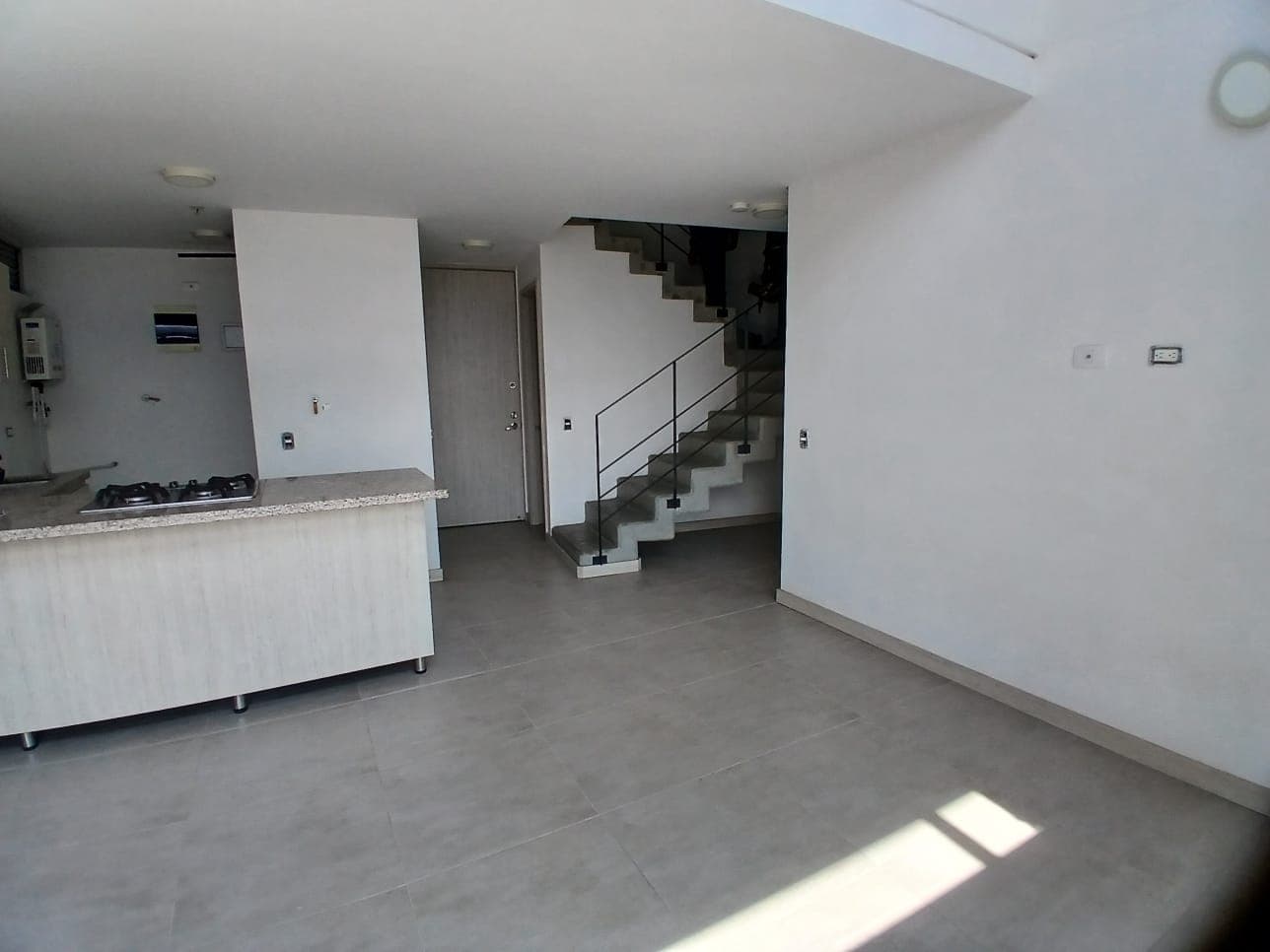 Apartamento en arriendo en Calasanz Parte Alta, La America, Medellín — foto 3 de 14