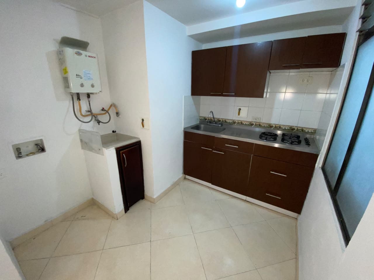 Apartamento en arriendo en Holanda, Sabaneta — foto 1 de 13