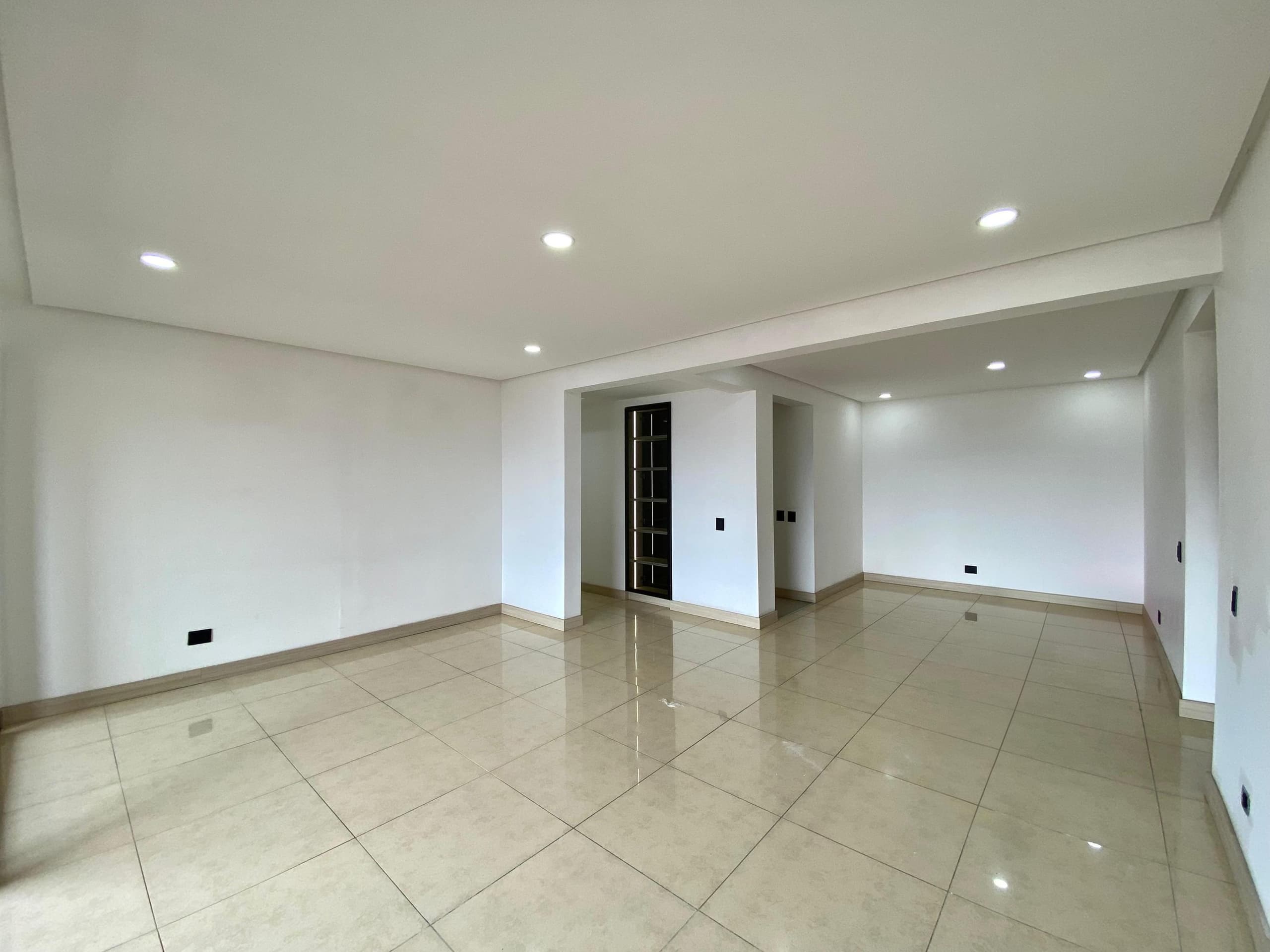 Apartamento en arriendo en La Tomatera, Poblado, Medellín — foto 3 de 20