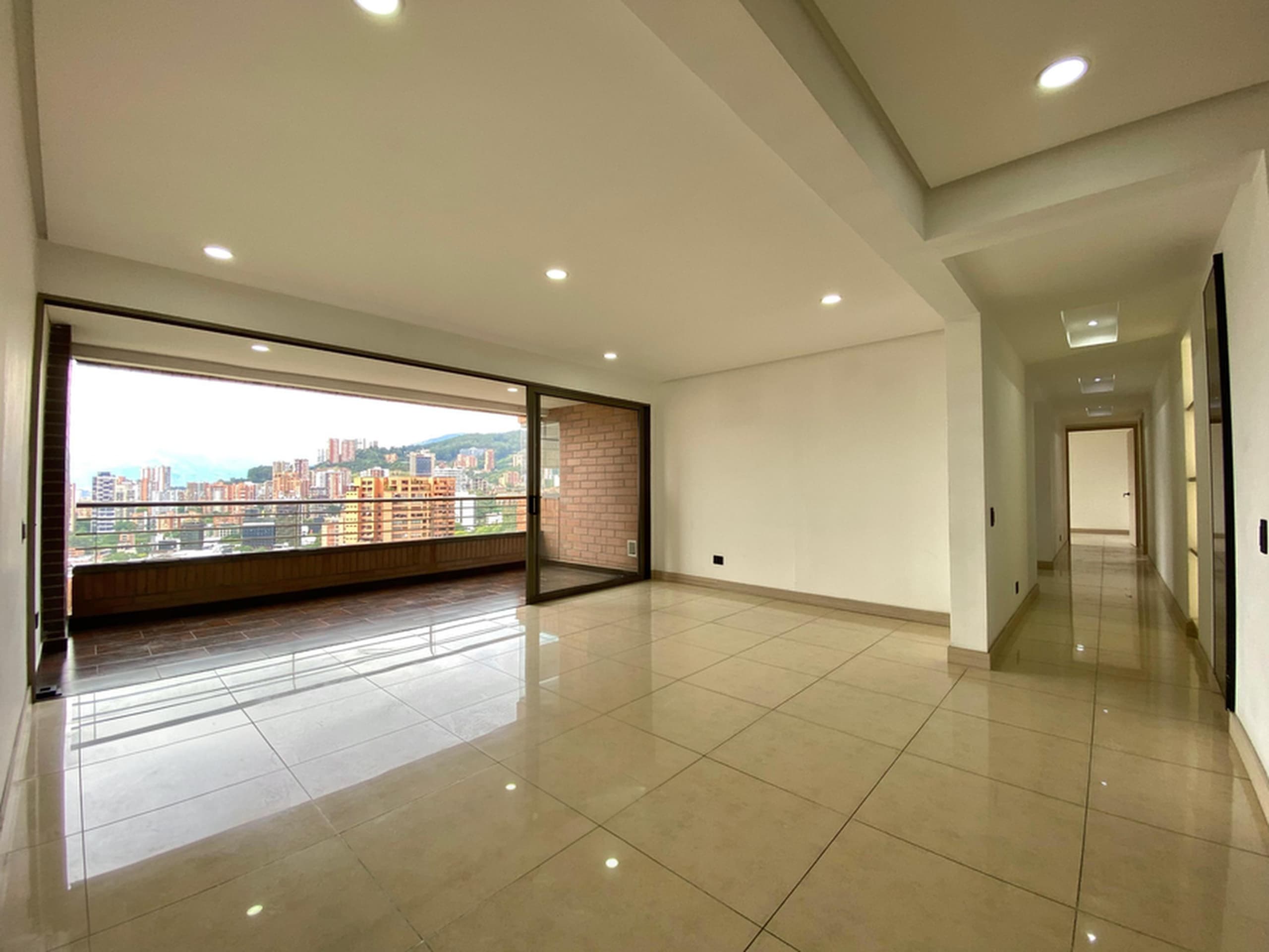 Apartamento en arriendo en La Tomatera, Poblado, Medellín — foto 5 de 20