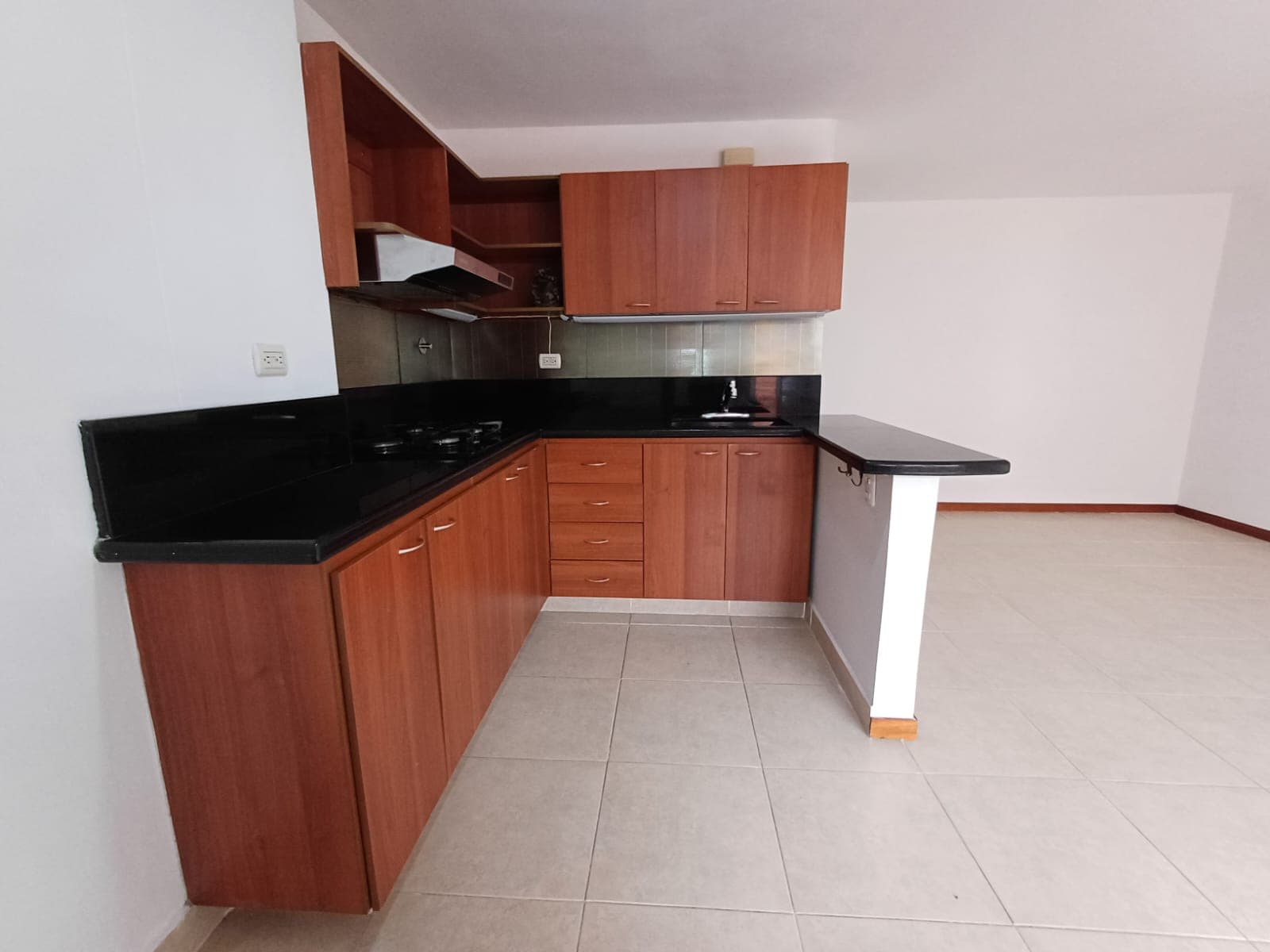Apartamento en arriendo en Cumbres, Envigado — foto 1 de 20