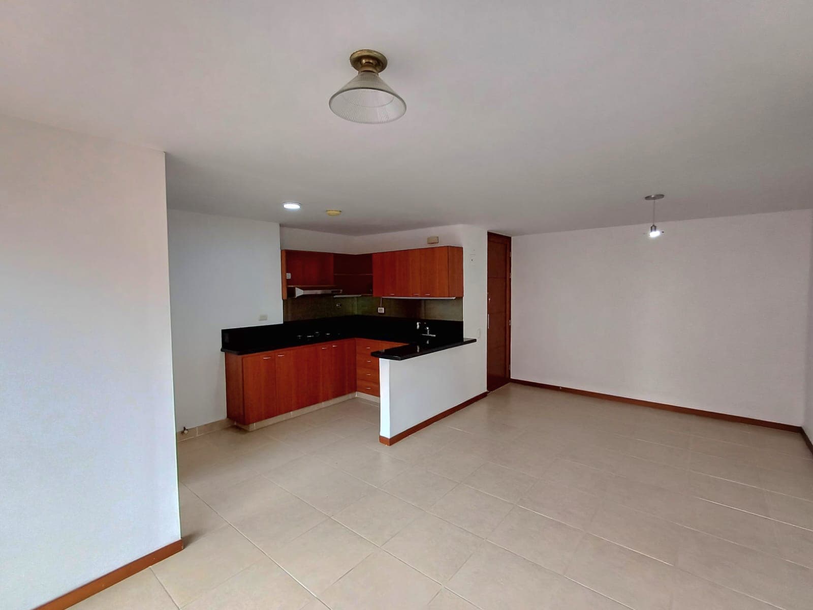 Apartamento en arriendo en Cumbres, Envigado — foto 3 de 20