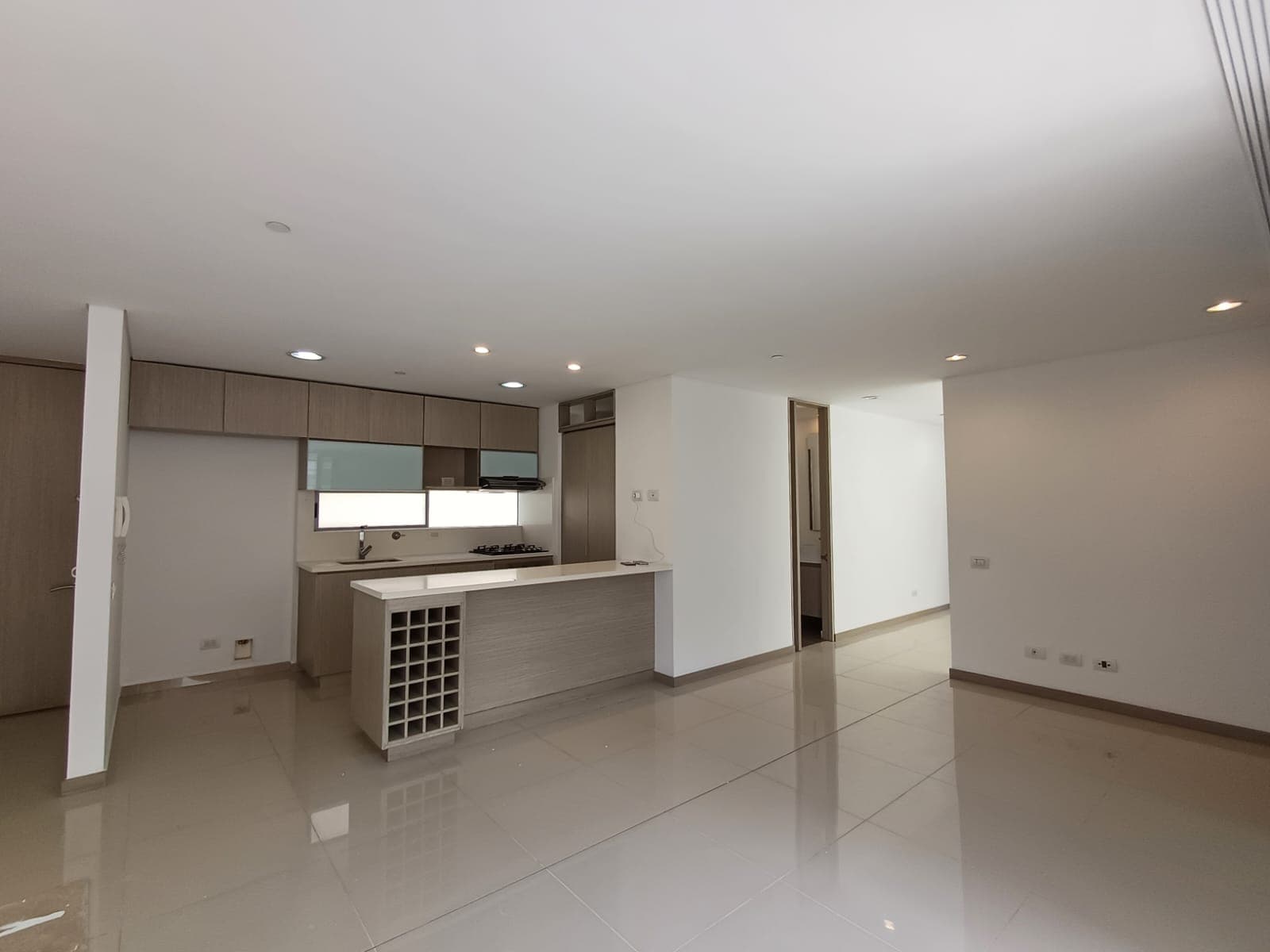 Aparta Suite en arriendo en El Chocho, Envigado — foto 3 de 16