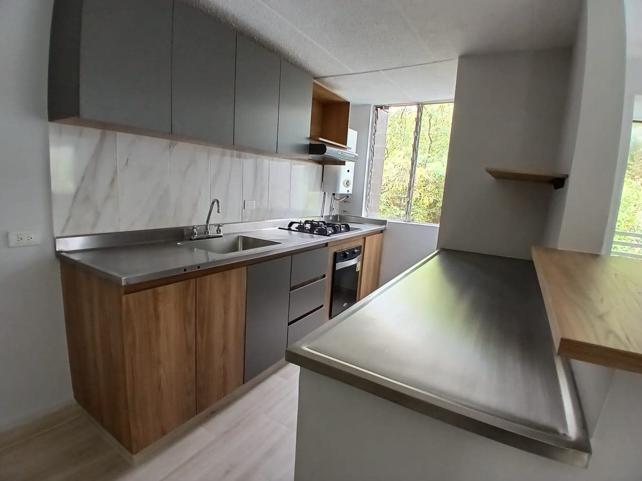 Apartamento en arriendo en Almeria, Laureles, Medellín — foto 2 de 15