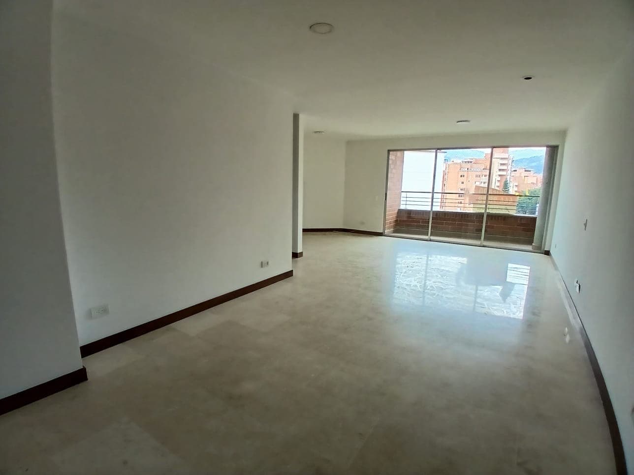 Apartamento en arriendo en Laureles, Medellín — foto 3 de 18